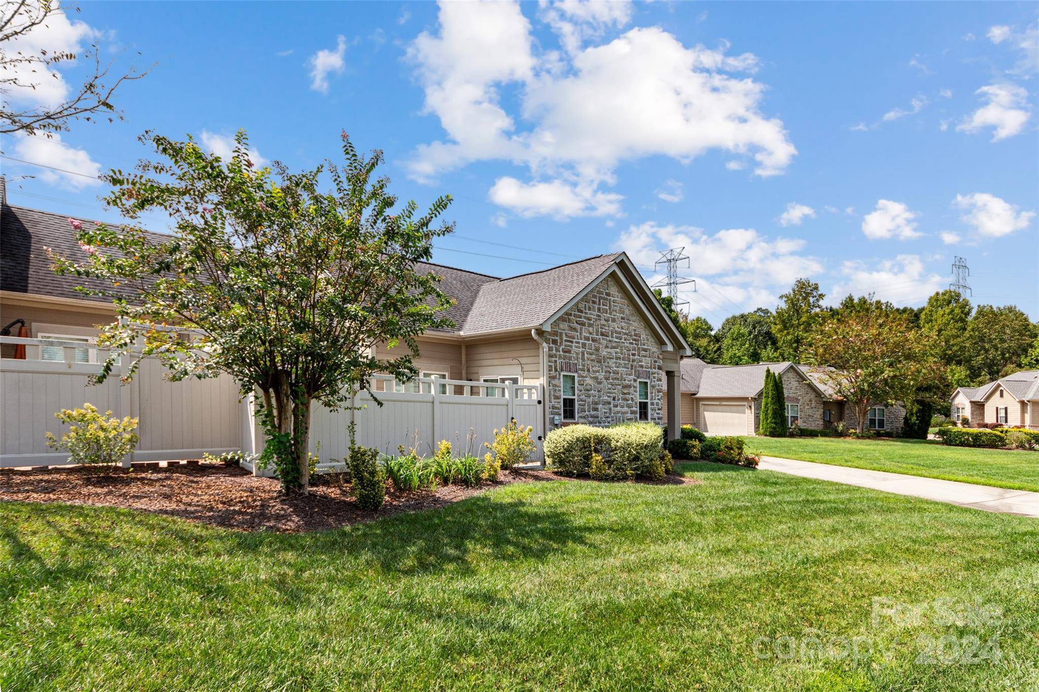 Charlotte, NC 28216,4759 Polo Gate BLVD
