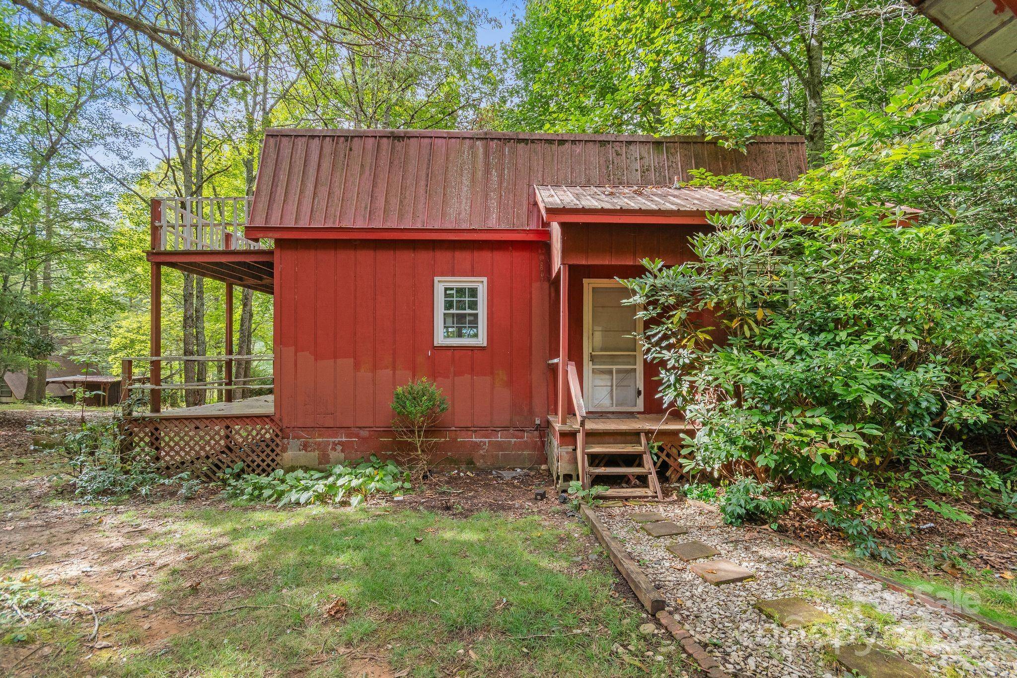 Burnsville, NC 28714,51 Poverty Hill LN