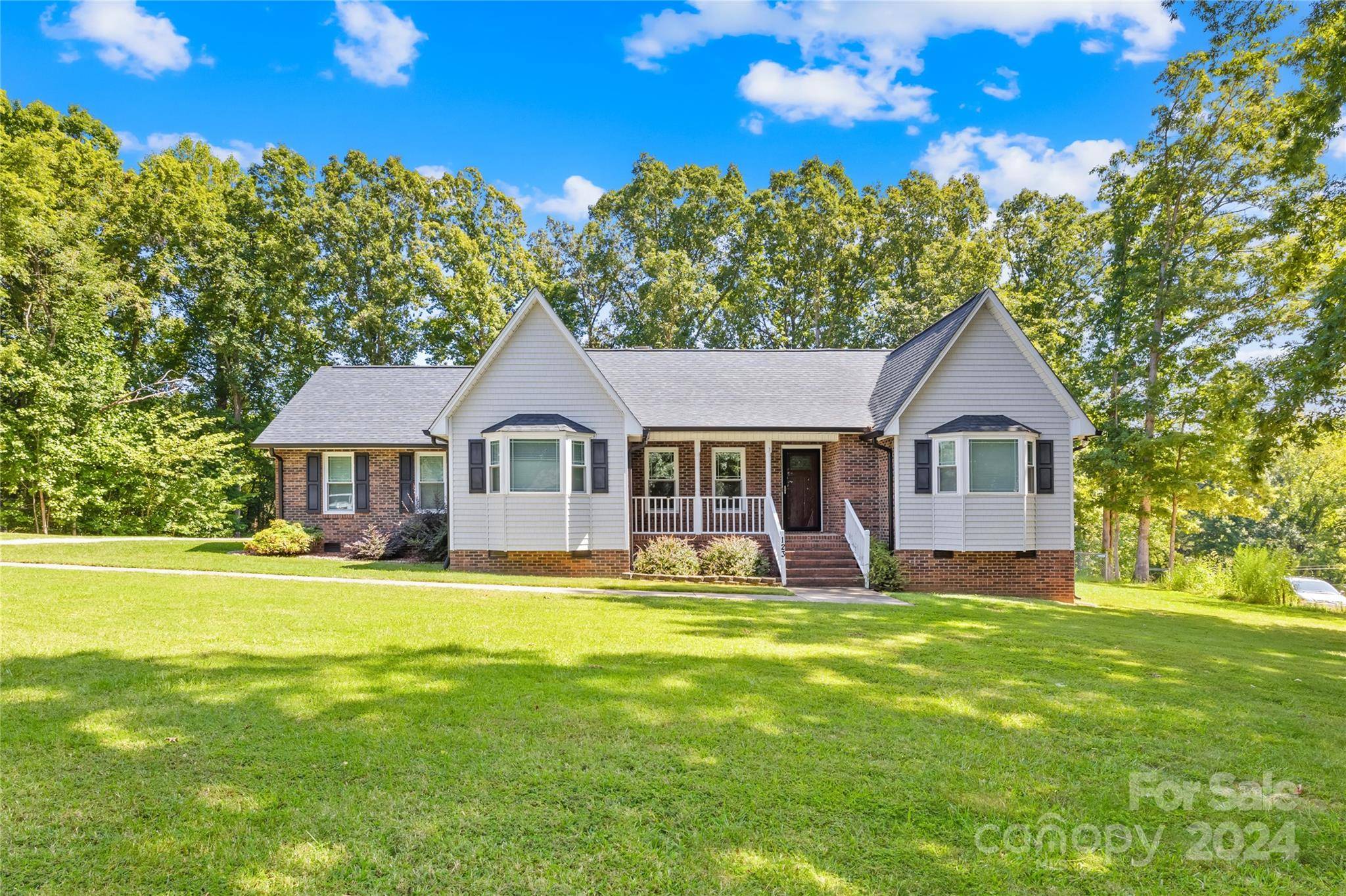 Kings Mountain, NC 28086,123 Country Creek DR