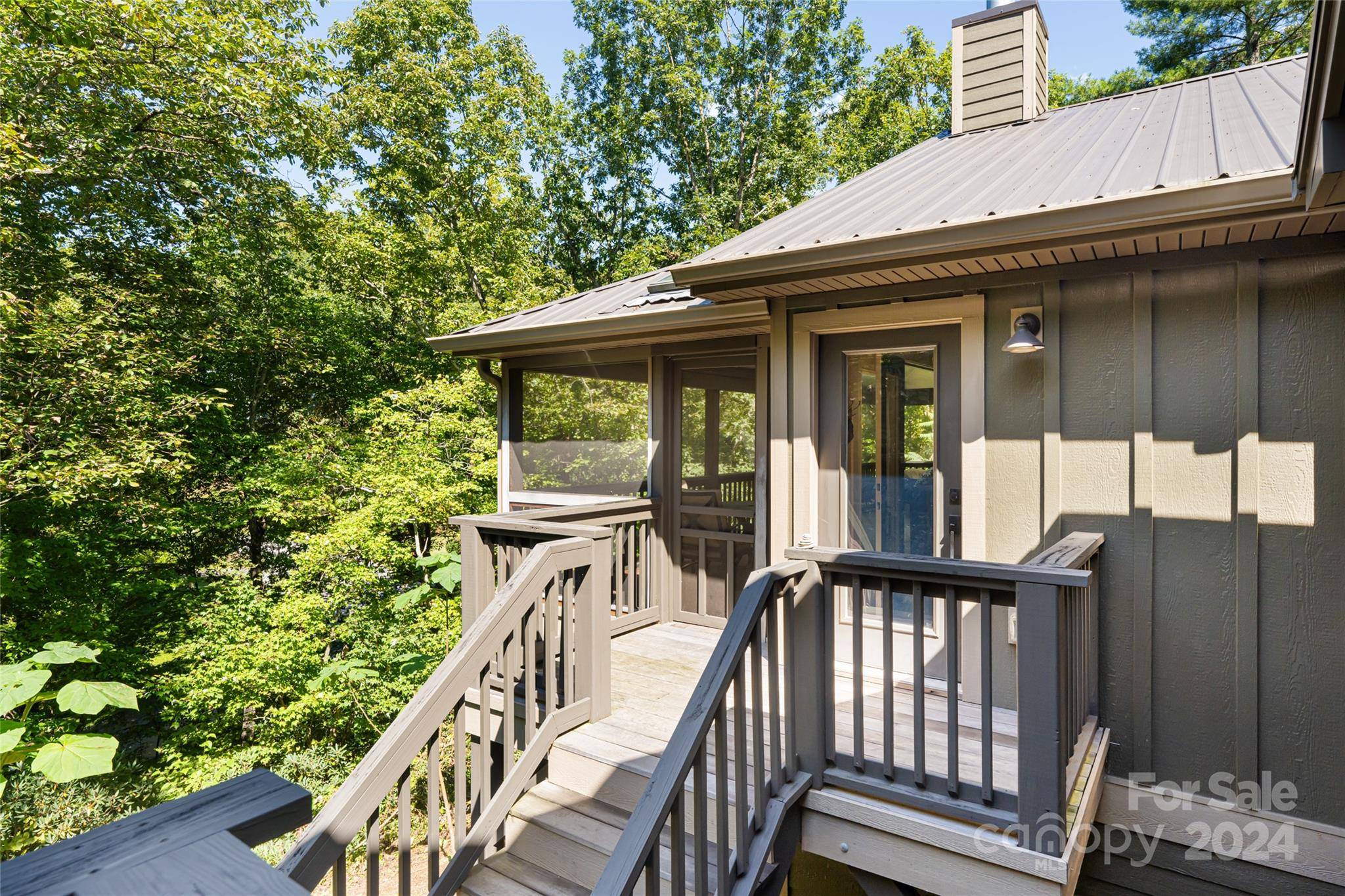 Asheville, NC 28805,111 Eastmoor DR