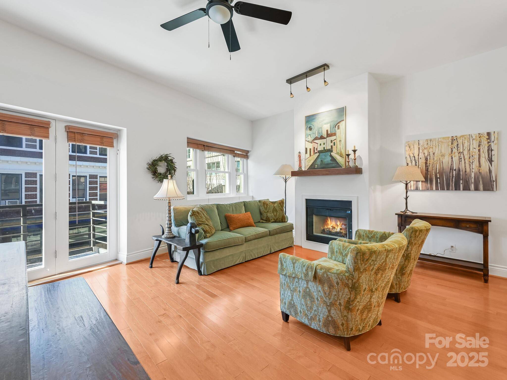 Asheville, NC 28801,21 Haywood ST #2B