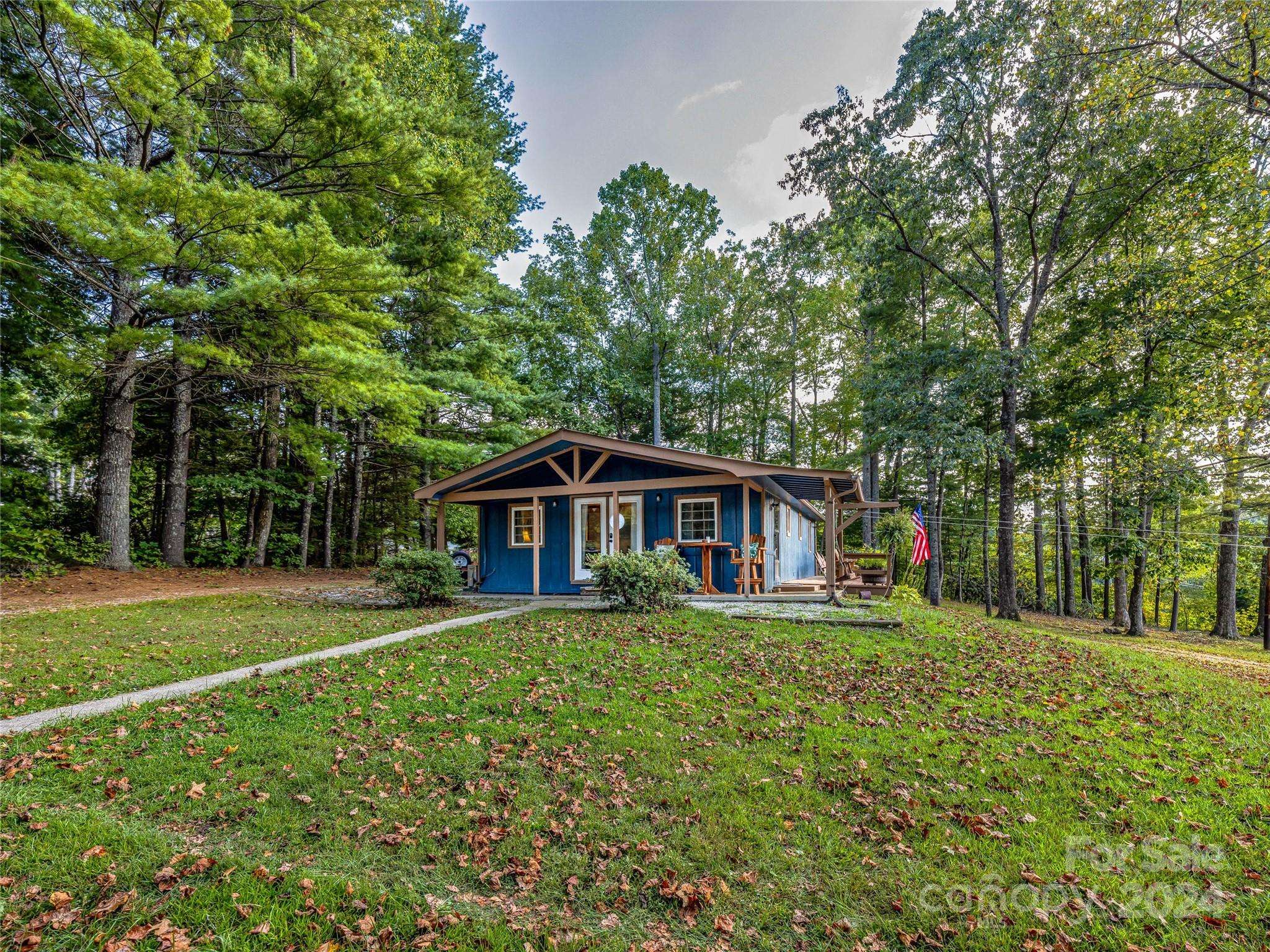 Spruce Pine, NC 28777,233 Dale RD