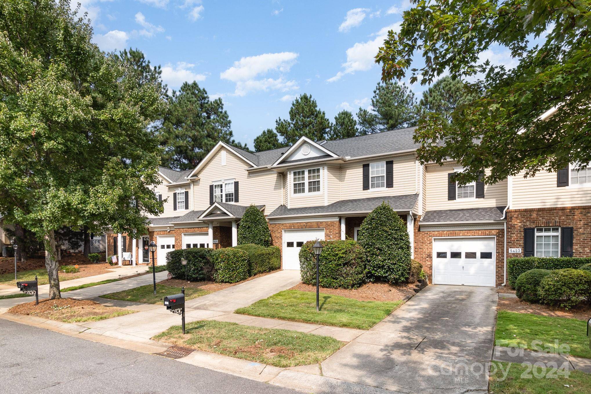 Charlotte, NC 28269,5421 Waverly Lynn LN