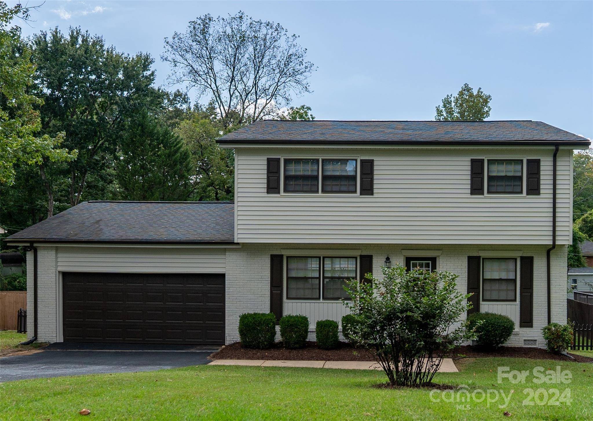 Charlotte, NC 28212,908 Tally Ho CT