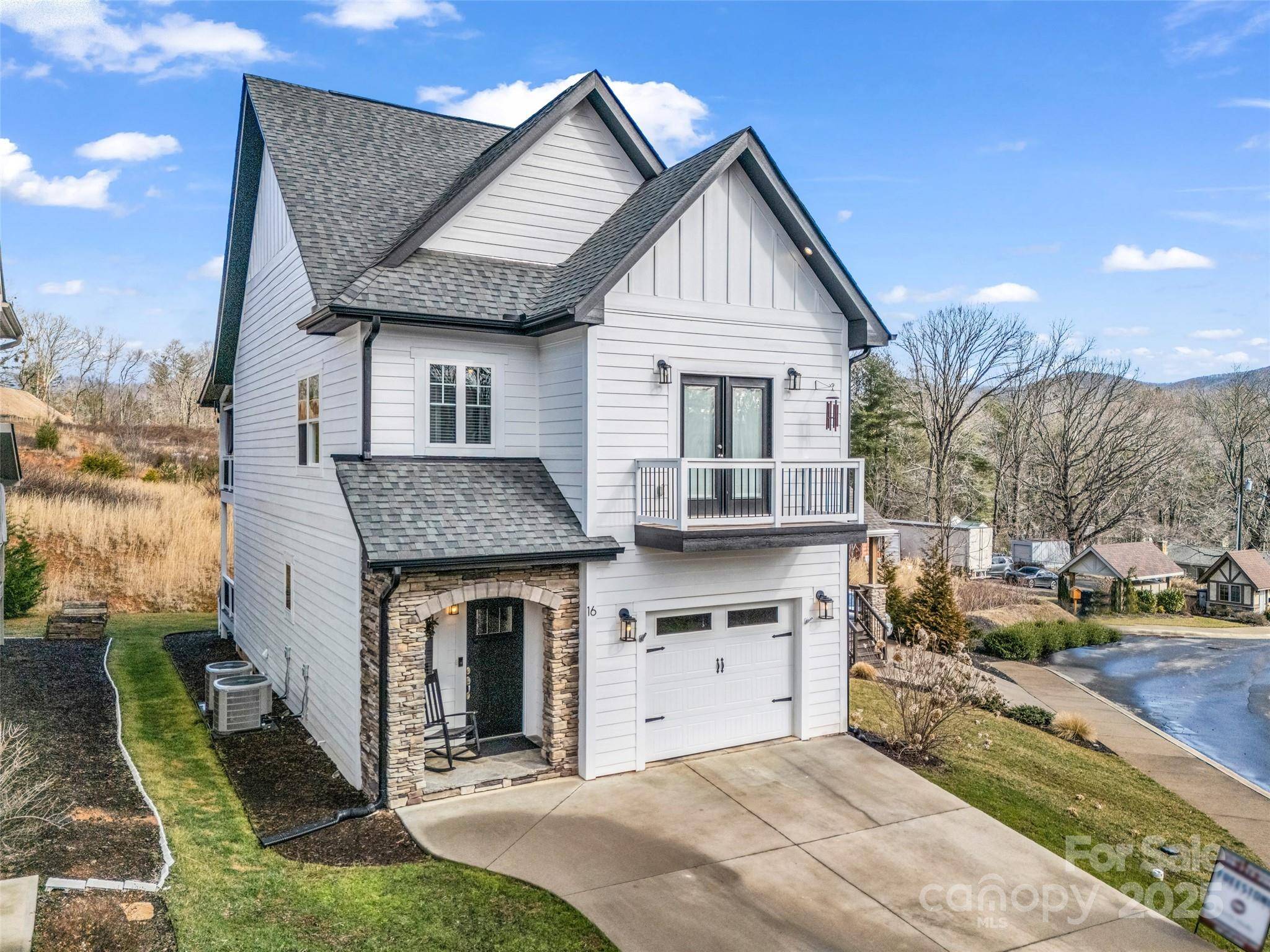 Black Mountain, NC 28711,16 Tudor WAY