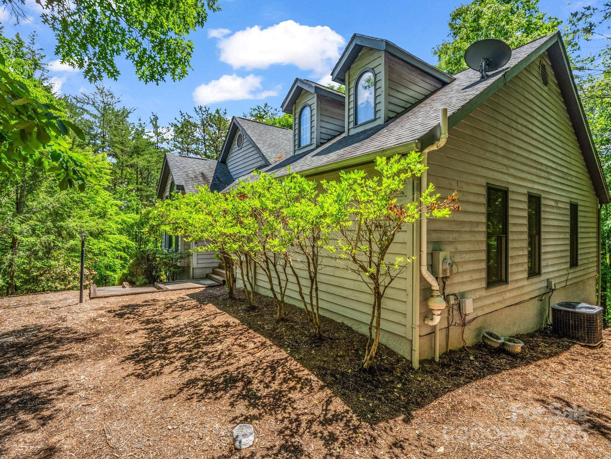 Lake Lure, NC 28746,212 Ridgeway RD