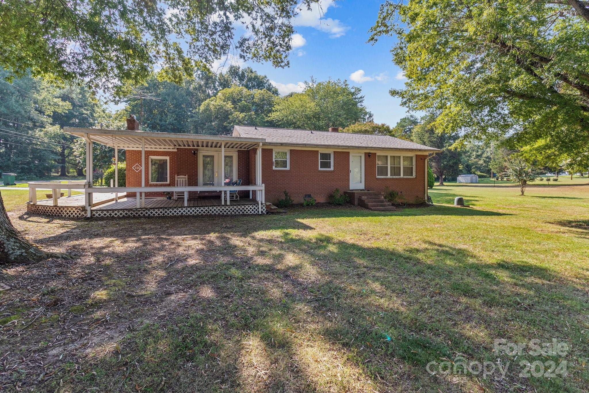 Salisbury, NC 28144,220 Winterlocken RD