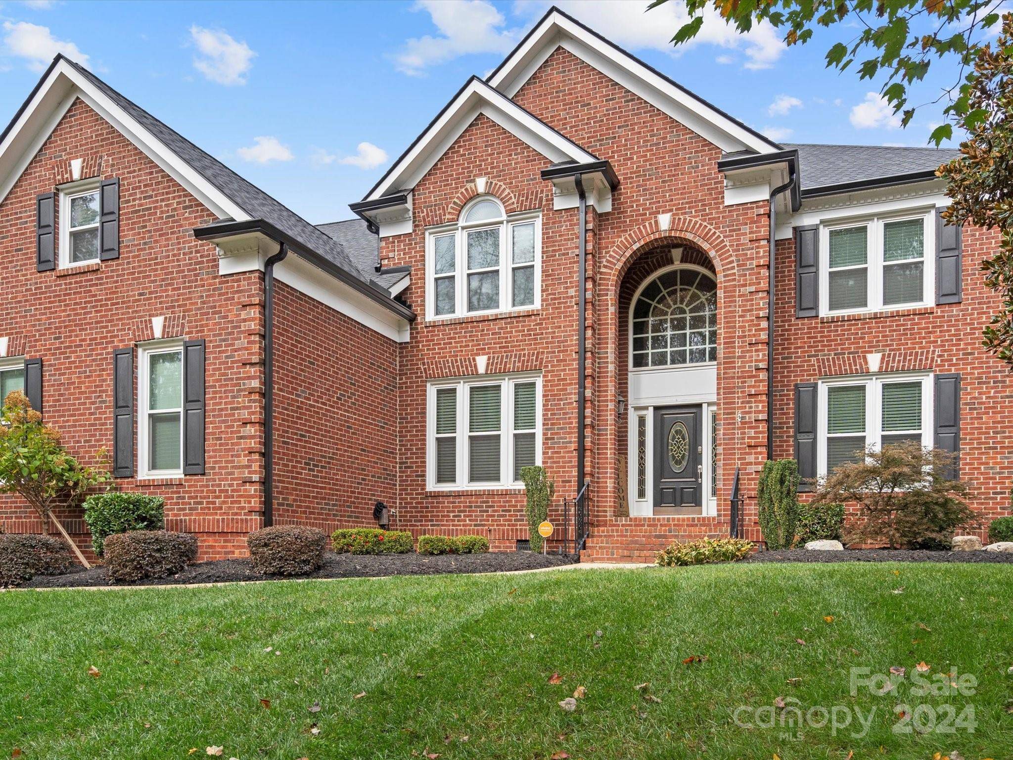 Charlotte, NC 28277,5722 Legacy CIR