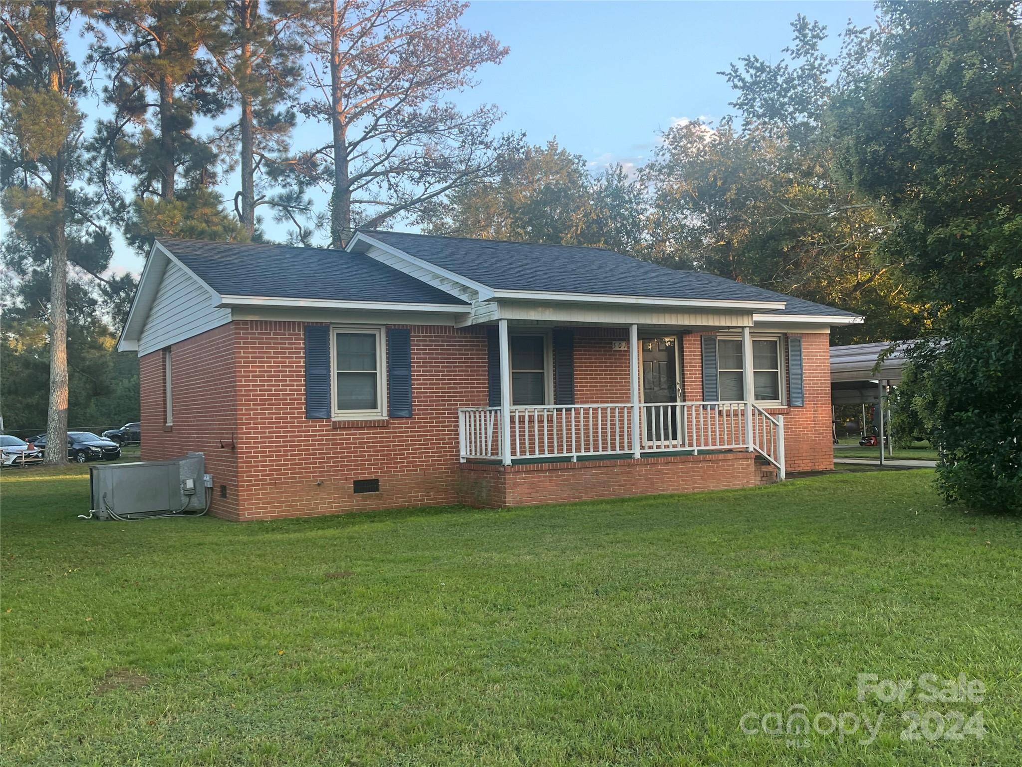 Bishopville, SC 29010,501 Maple ST