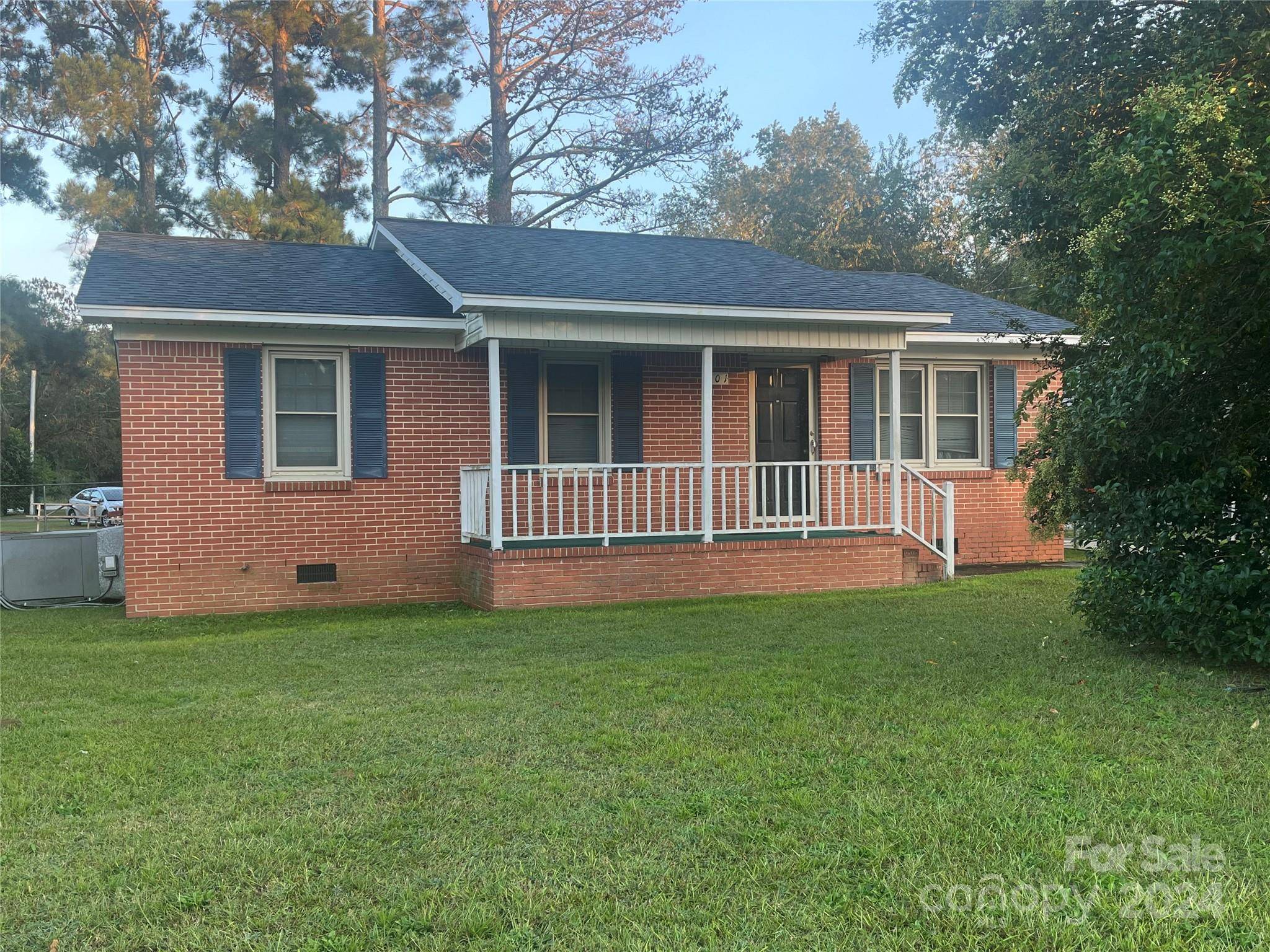 Bishopville, SC 29010,501 Maple ST