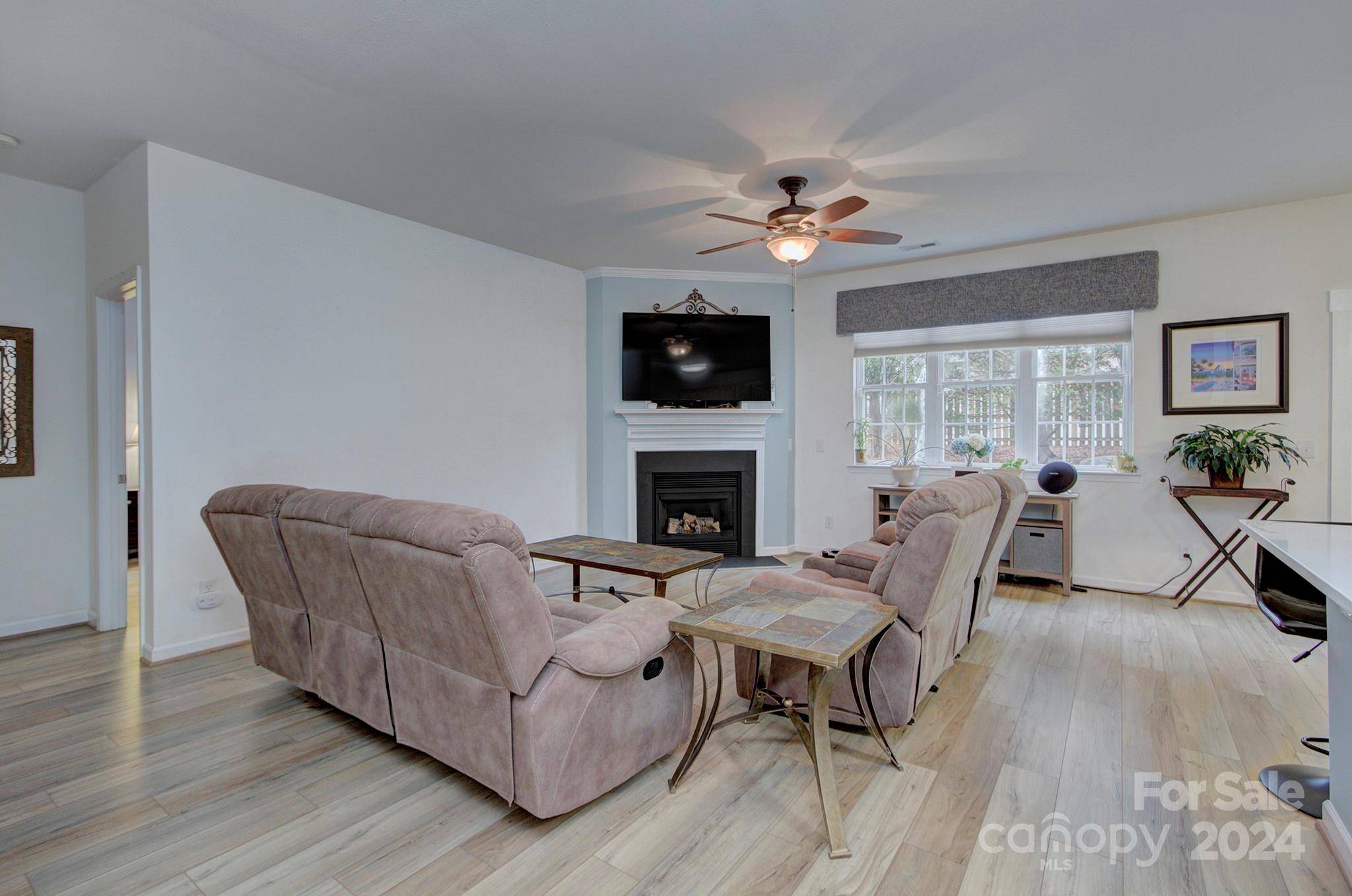 Charlotte, NC 28277,11206 Dickie Ross RD #326