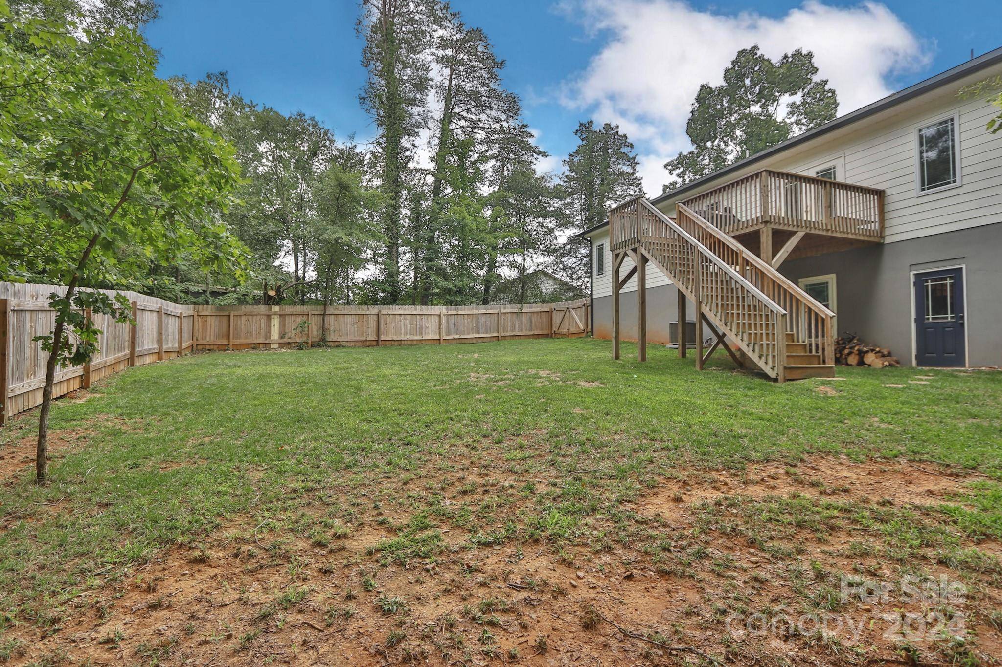 Yadkinville, NC 27055,307 Cleary LN