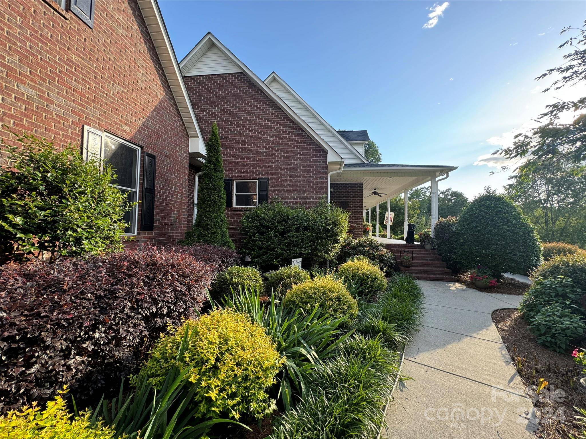 York, SC 29745,1011 Ratchford RD