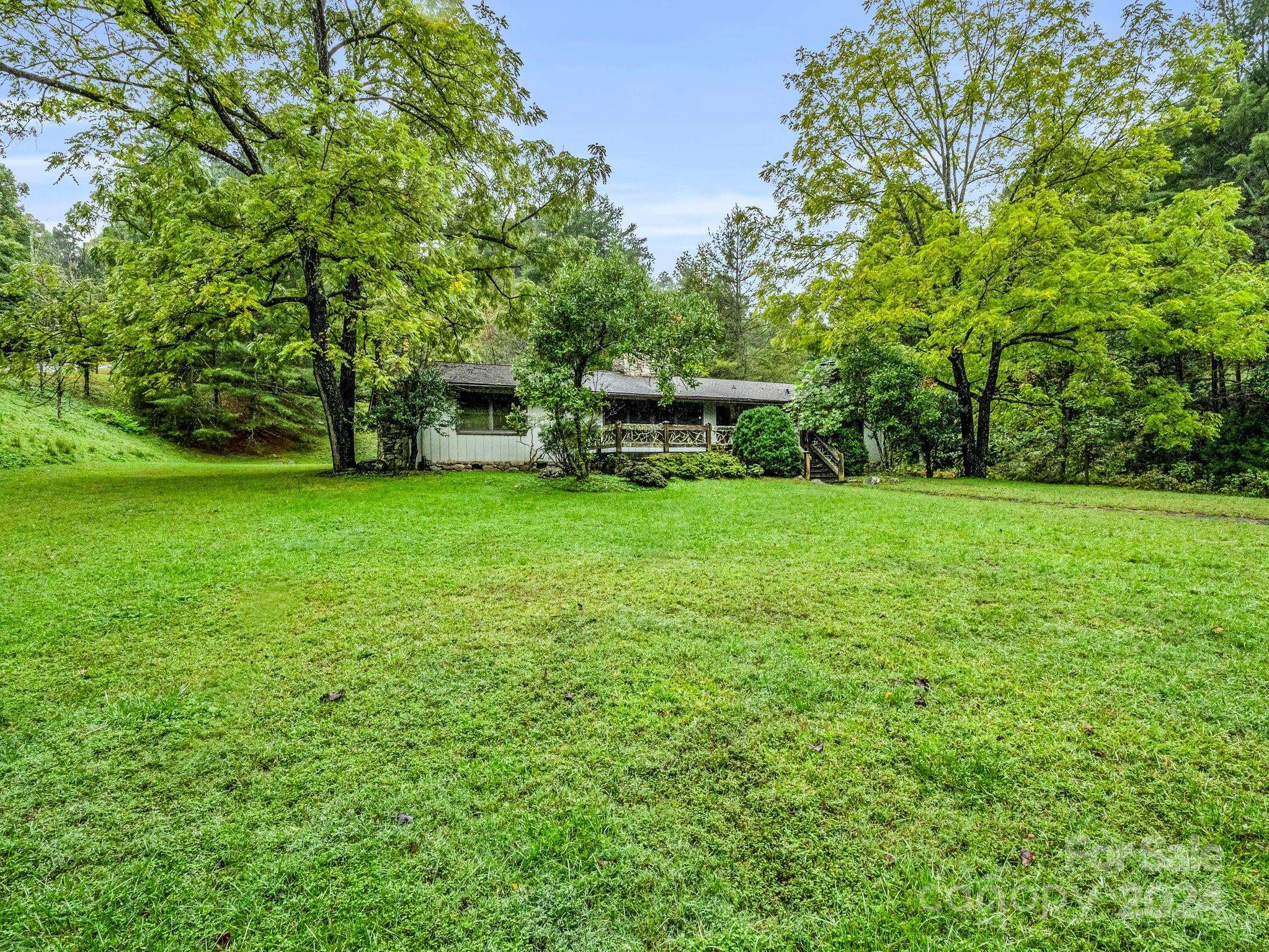 Horse Shoe, NC 28742,270 Mills River WAY