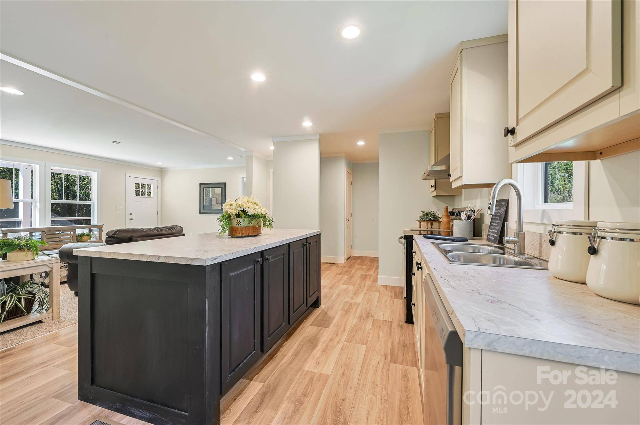 Mars Hill, NC 28754,221 Appalachian WAY