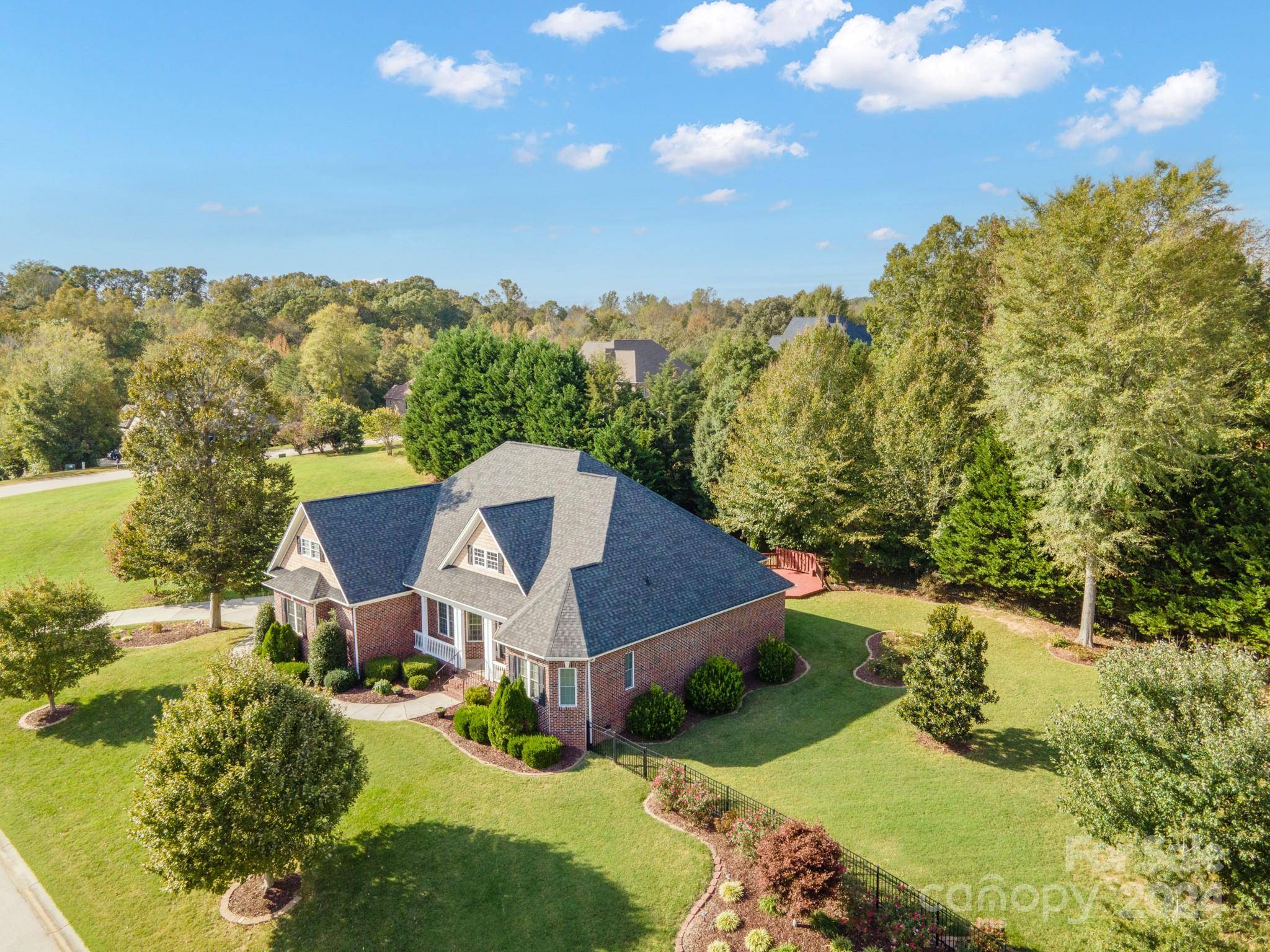 Clover, SC 29710,683 Briarwood DR