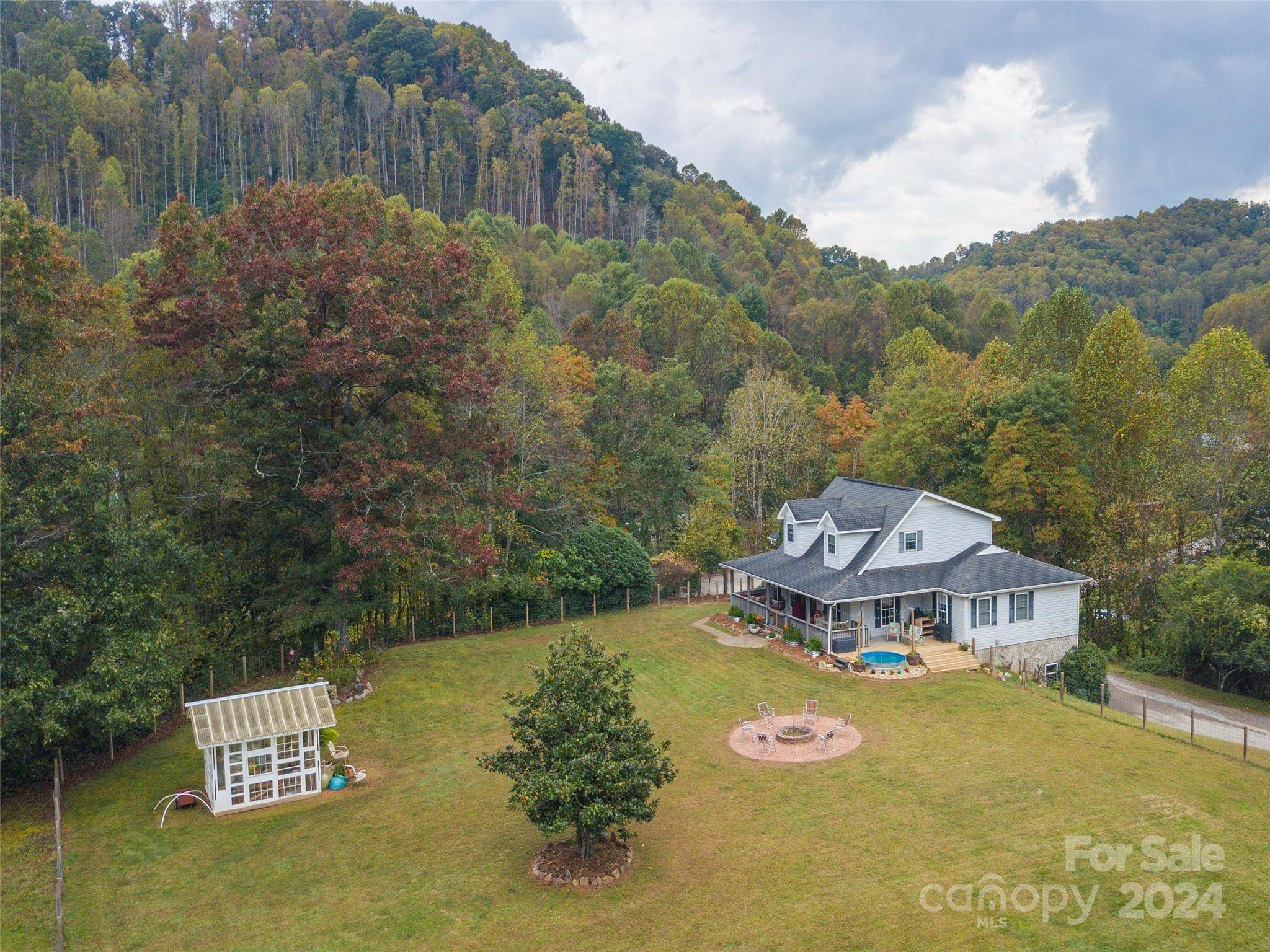 Waynesville, NC 28786,1668 Hyatt Creek RD