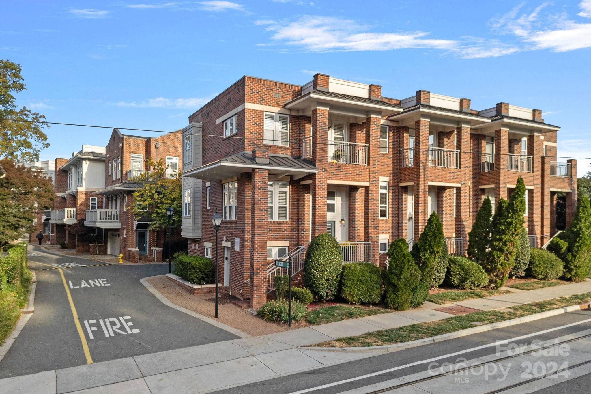 Charlotte, NC 28204,605 Hawthorne LN #37