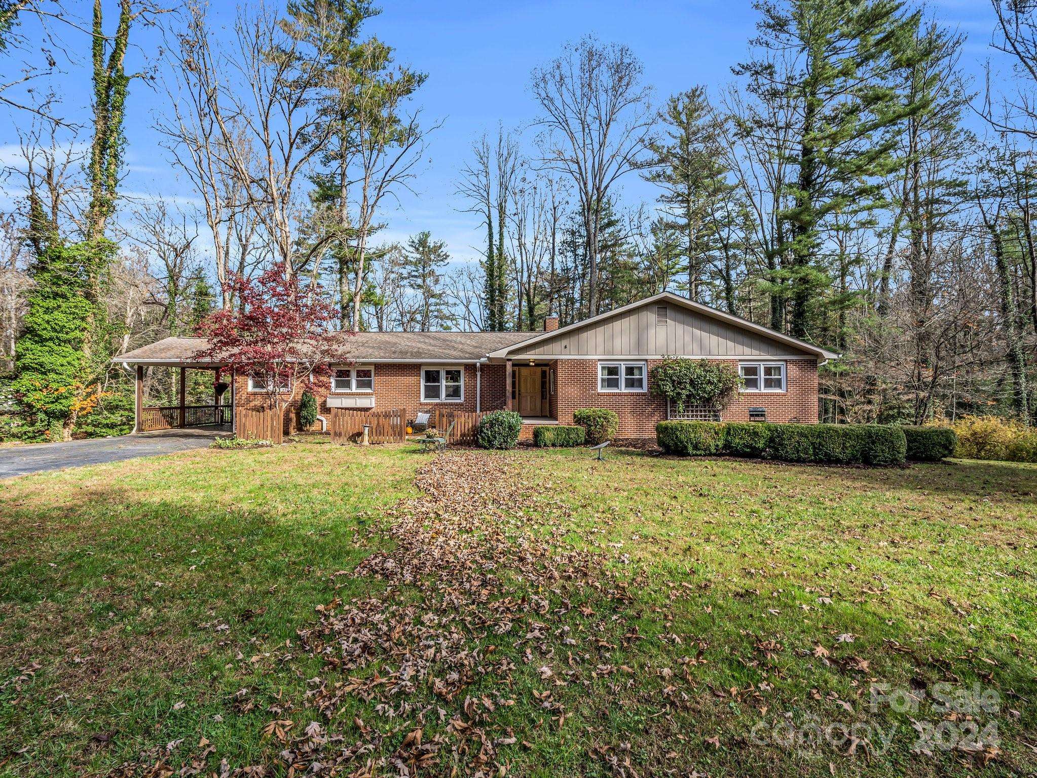 Flat Rock, NC 28731,102 Mary PL