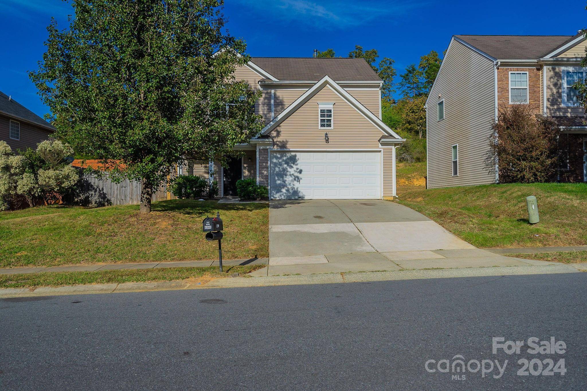 Charlotte, NC 28215,6840 Goldenwillow DR