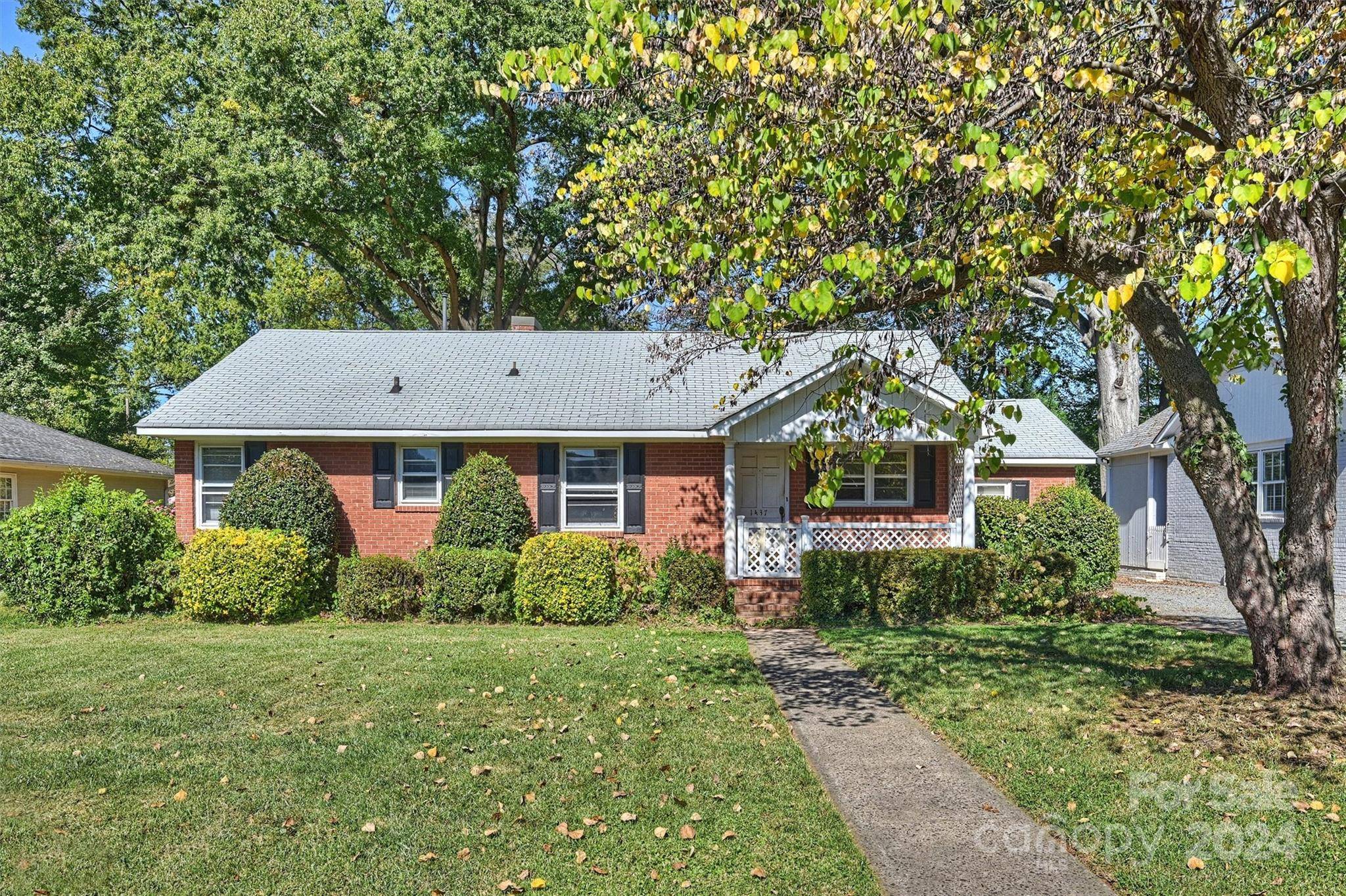 Charlotte, NC 28209,1437 Montford DR