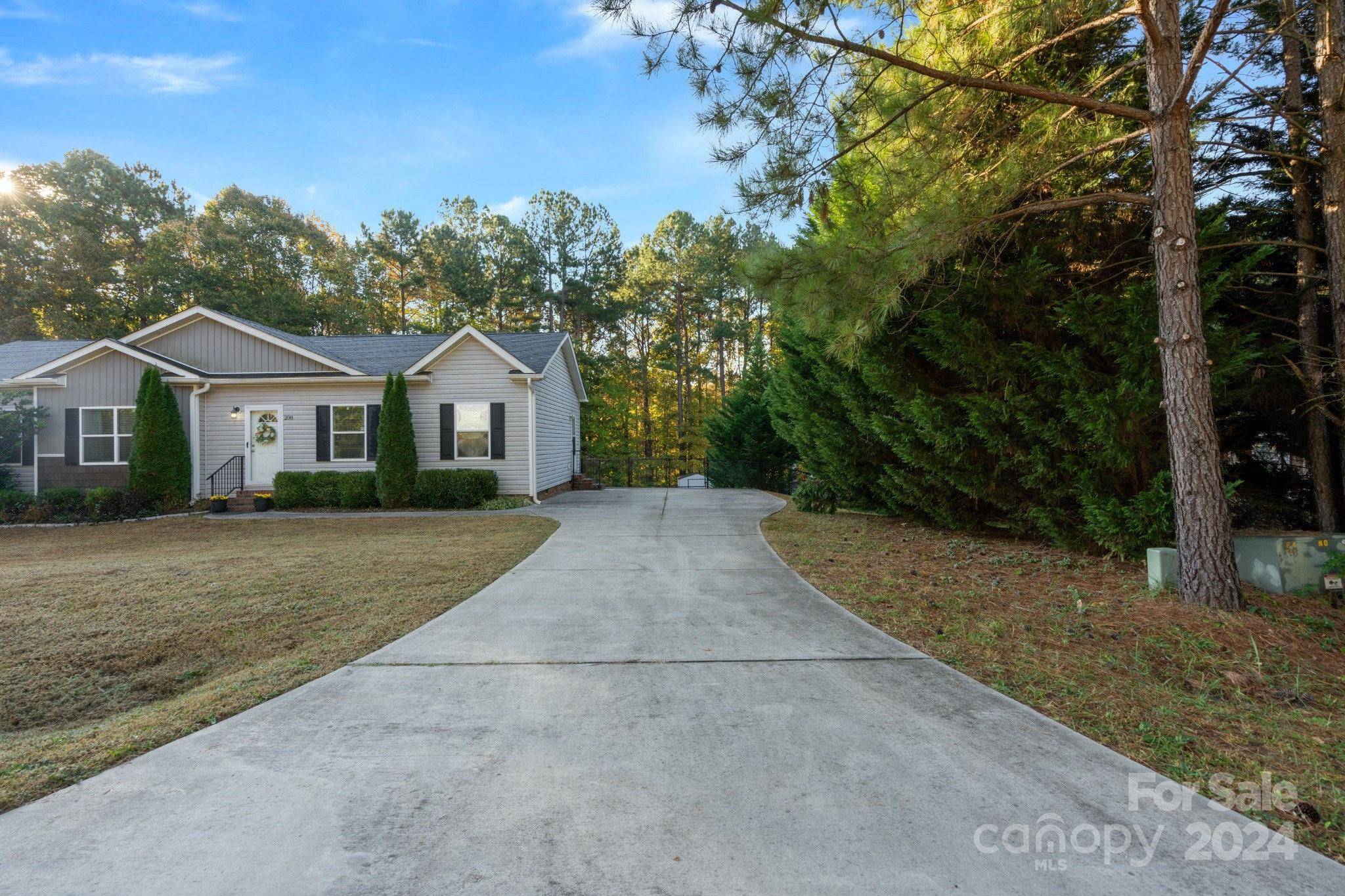 Troutman, NC 28166,208 Brook Creek DR