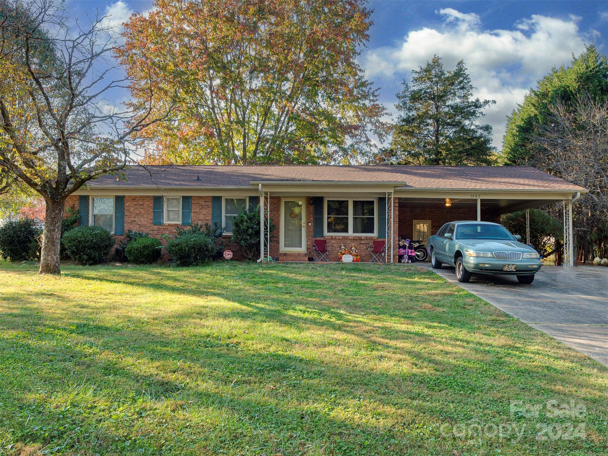 Statesville, NC 28625,1903 Lucille ST