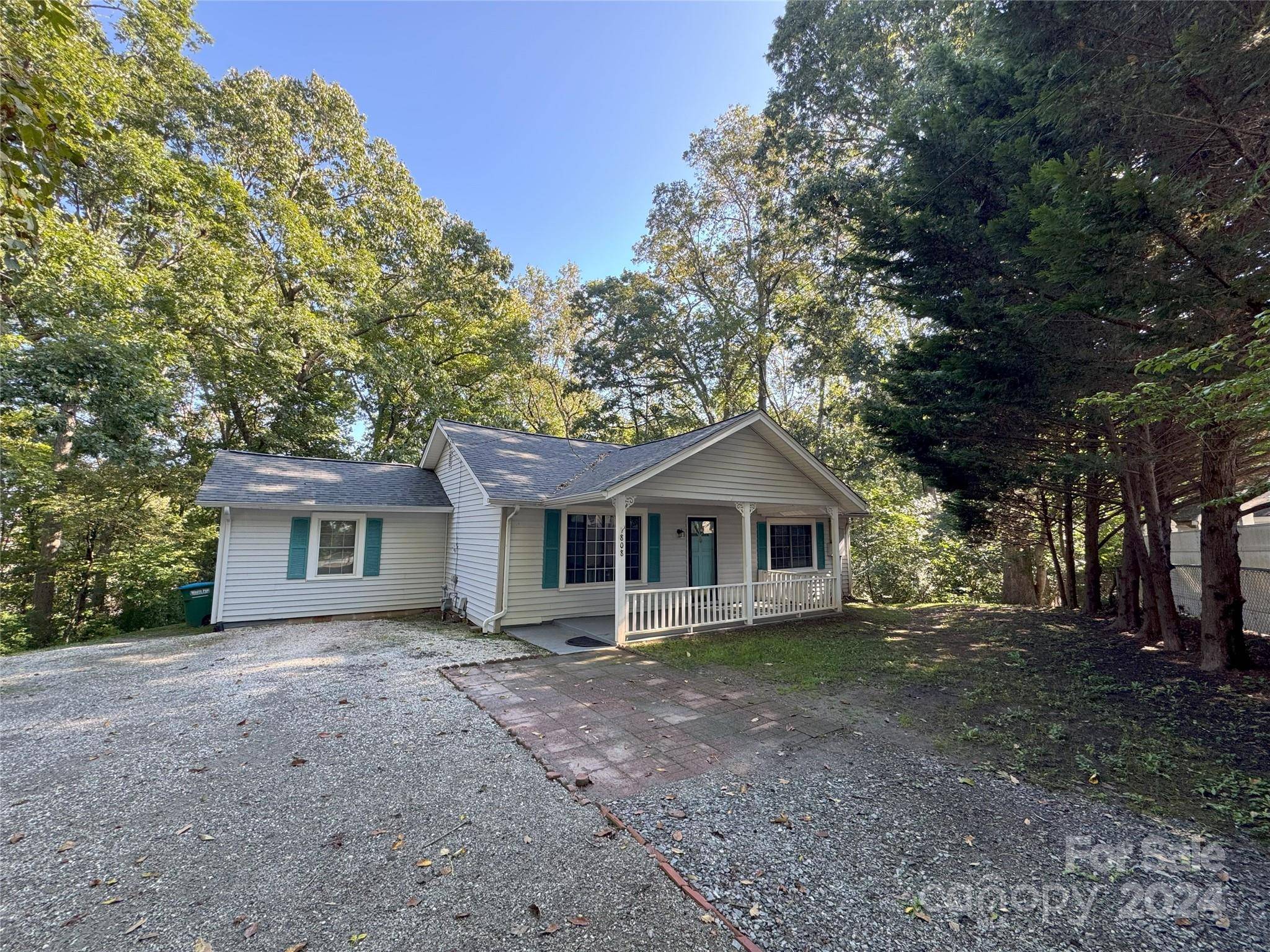 Cramerton, NC 28032,808 Washington ST