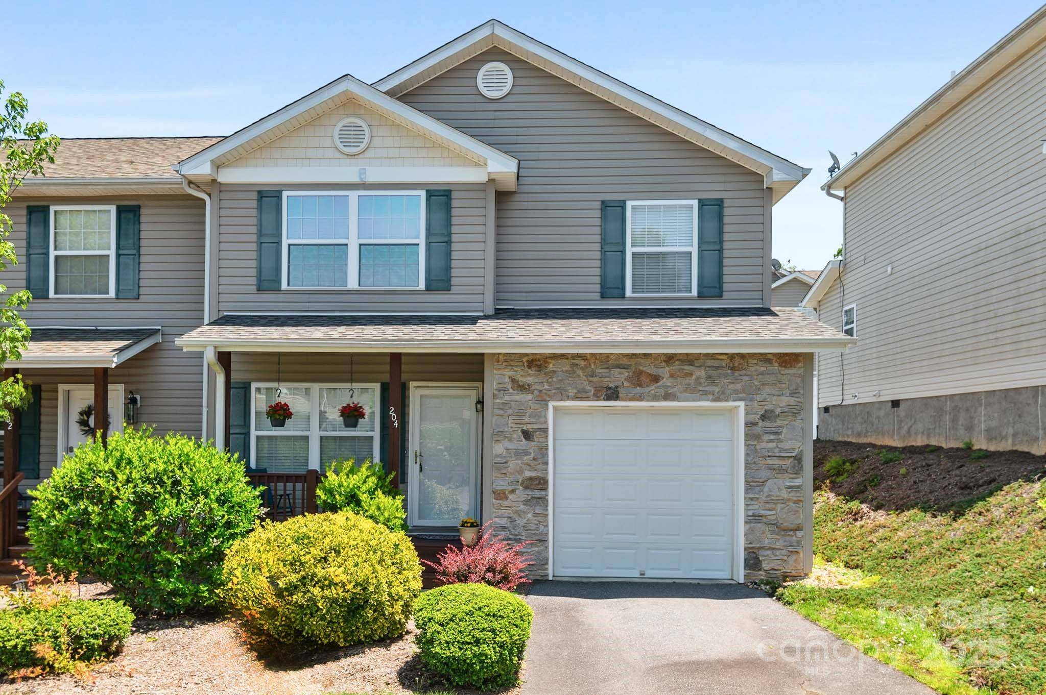 Swannanoa, NC 28778,204 Pembrook RD