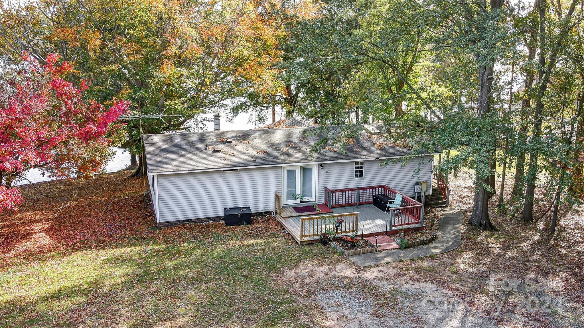 Mount Holly, NC 28120,233 Island View RD