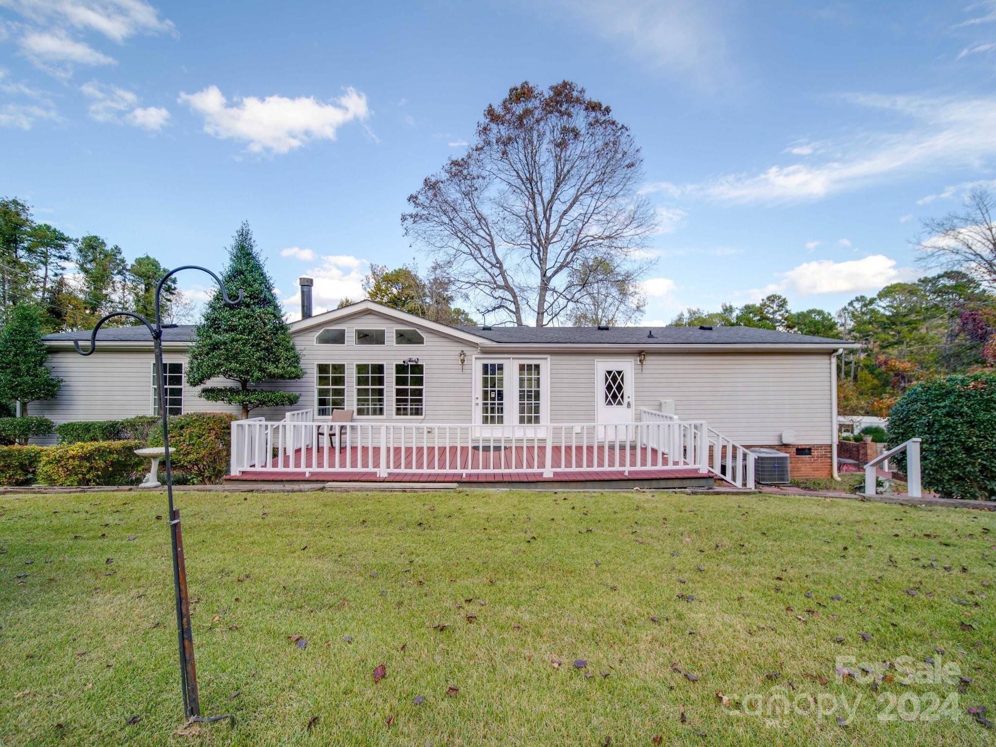 Belmont, NC 28012,8635 Catawba Cove DR