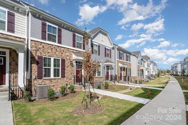 Charlotte, NC 28262,9342 Mallard Mills DR