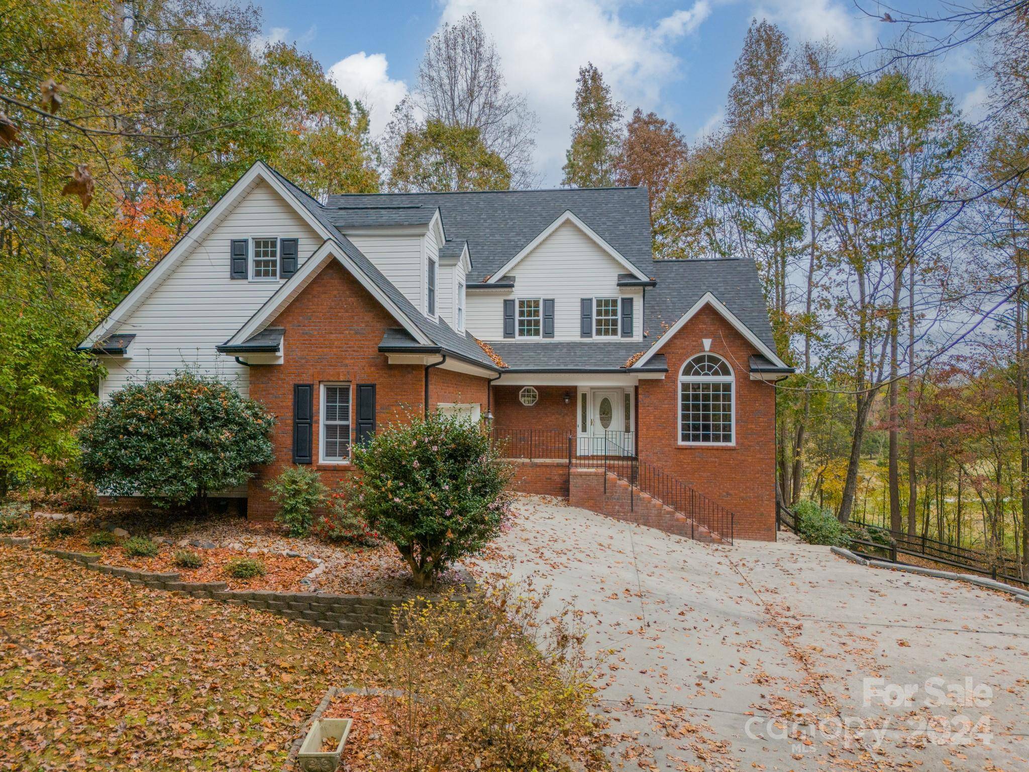 Concord, NC 28025,5306 Club View DR