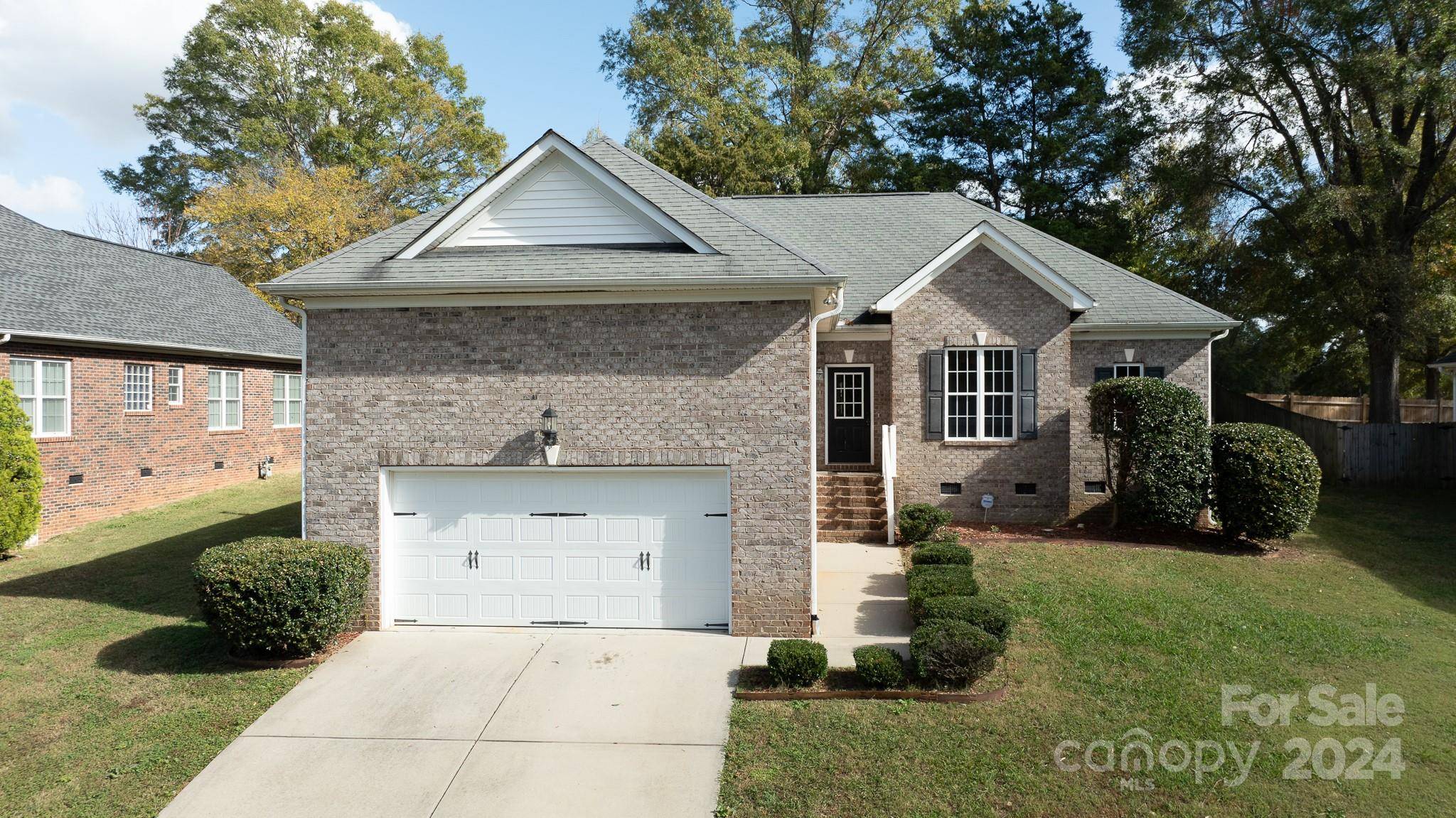 York, SC 29745,216 Victoria CIR