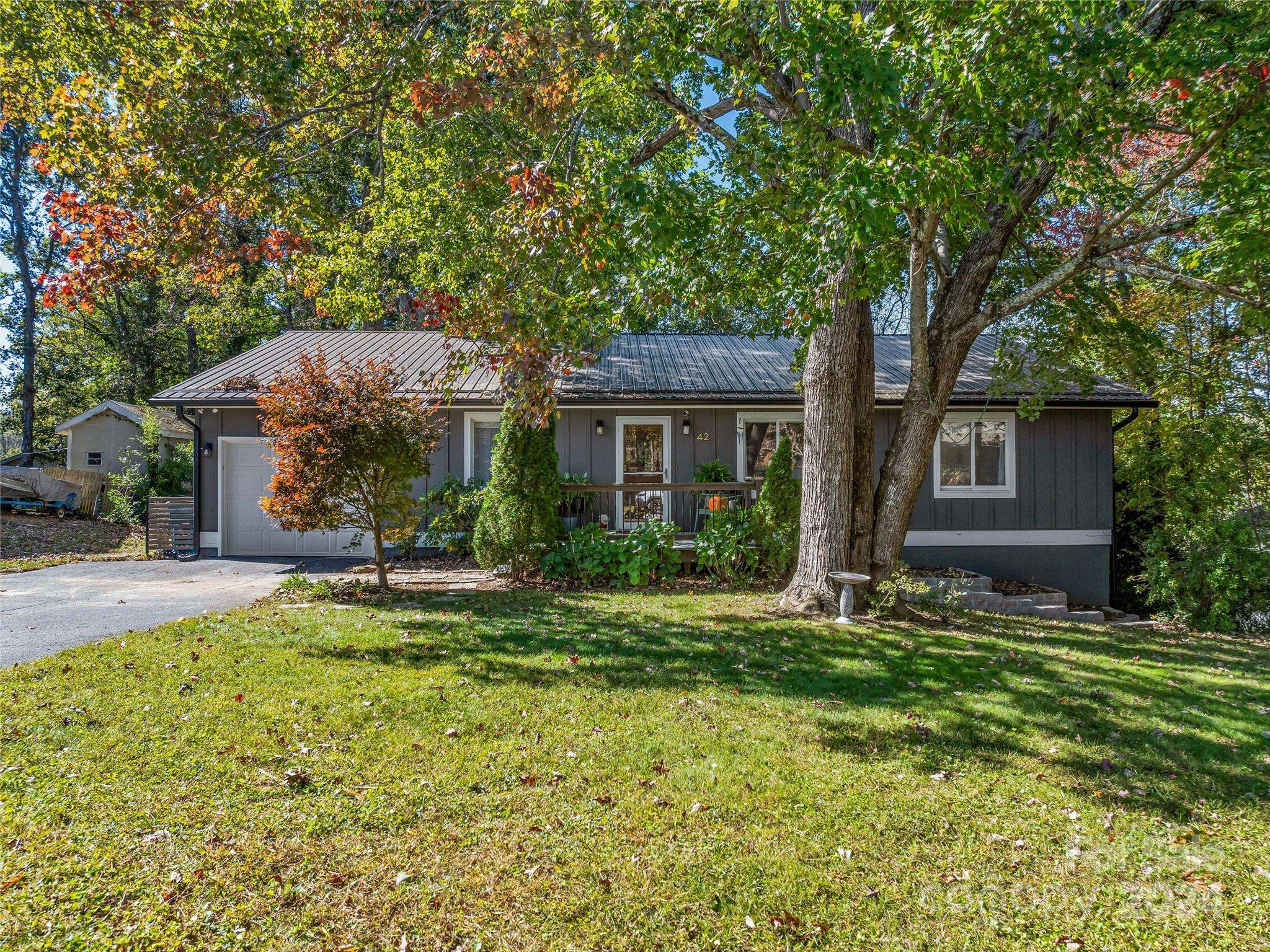 Arden, NC 28704,42 Fieldcrest RD