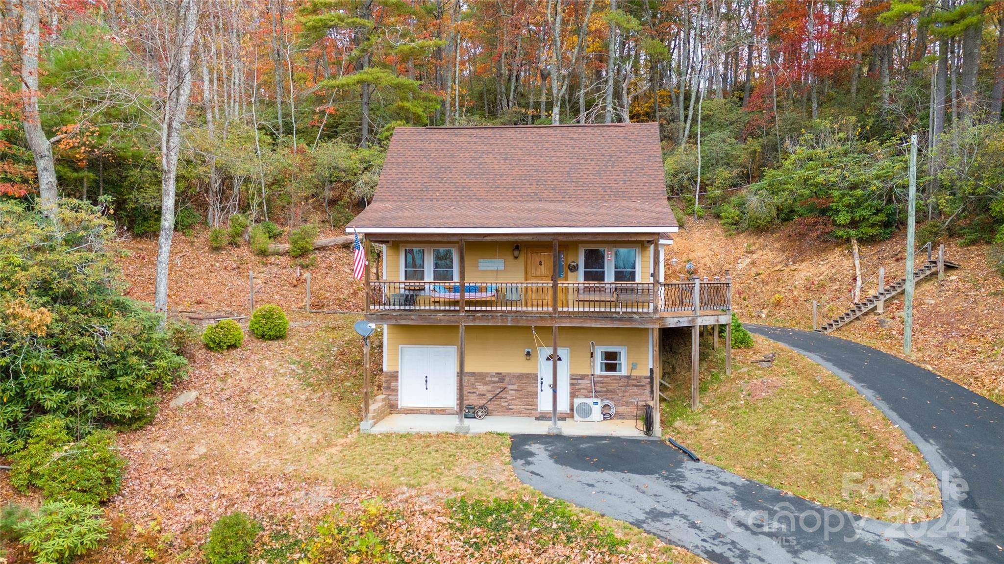 Spruce Pine, NC 28777,226 Orchard View TRL