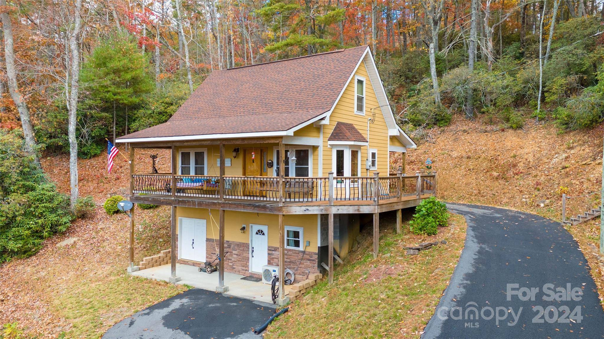 Spruce Pine, NC 28777,226 Orchard View TRL