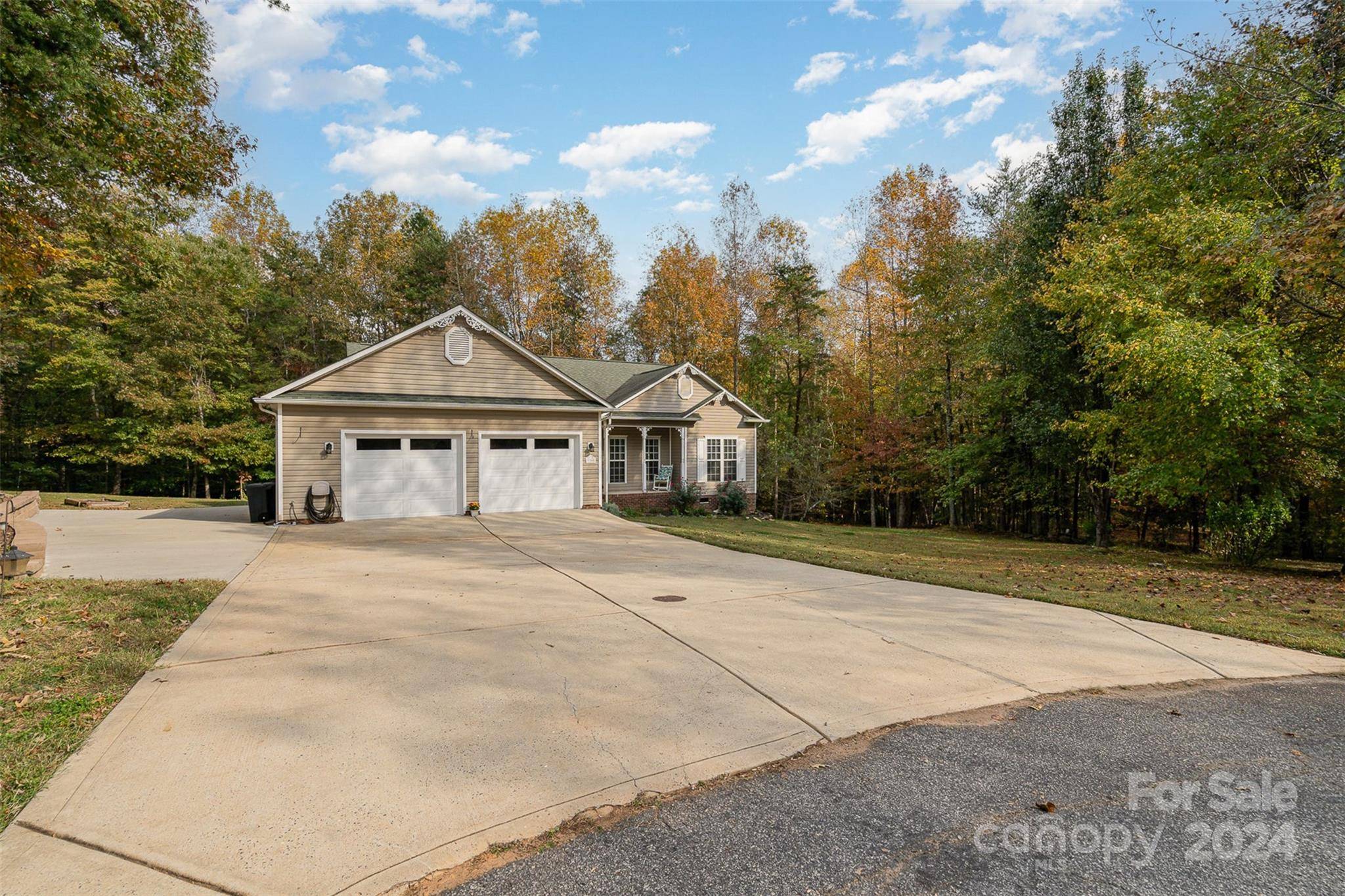 Maiden, NC 28650,3390 Seminole DR