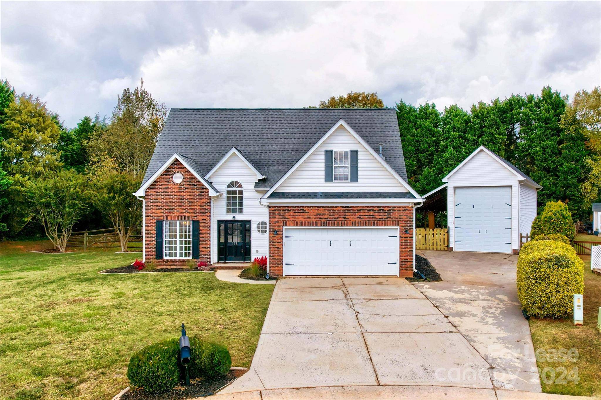 Mooresville, NC 28117,118 Breton CT