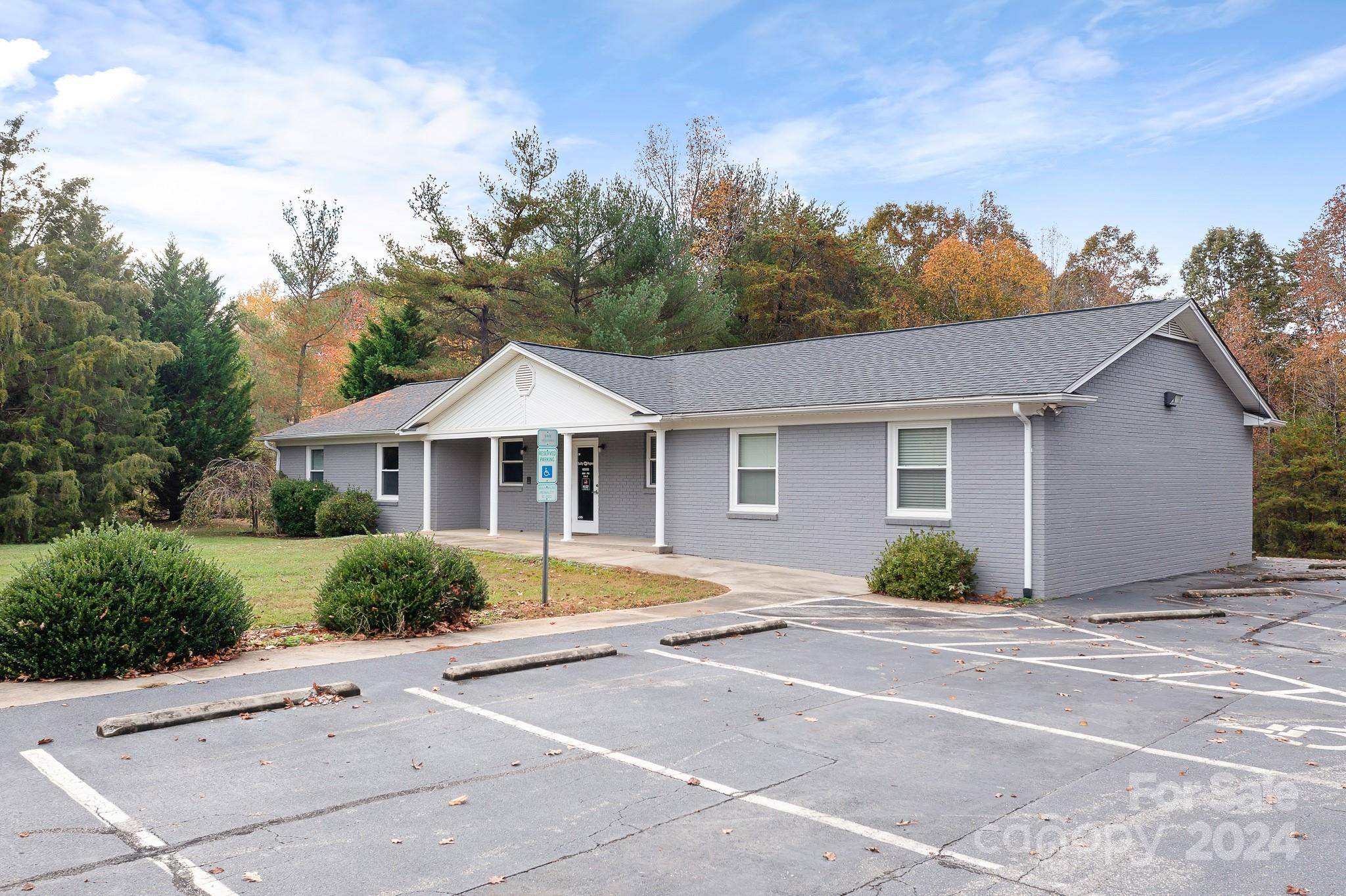 Denver, NC 28037,5928 NC Hwy 150 HWY