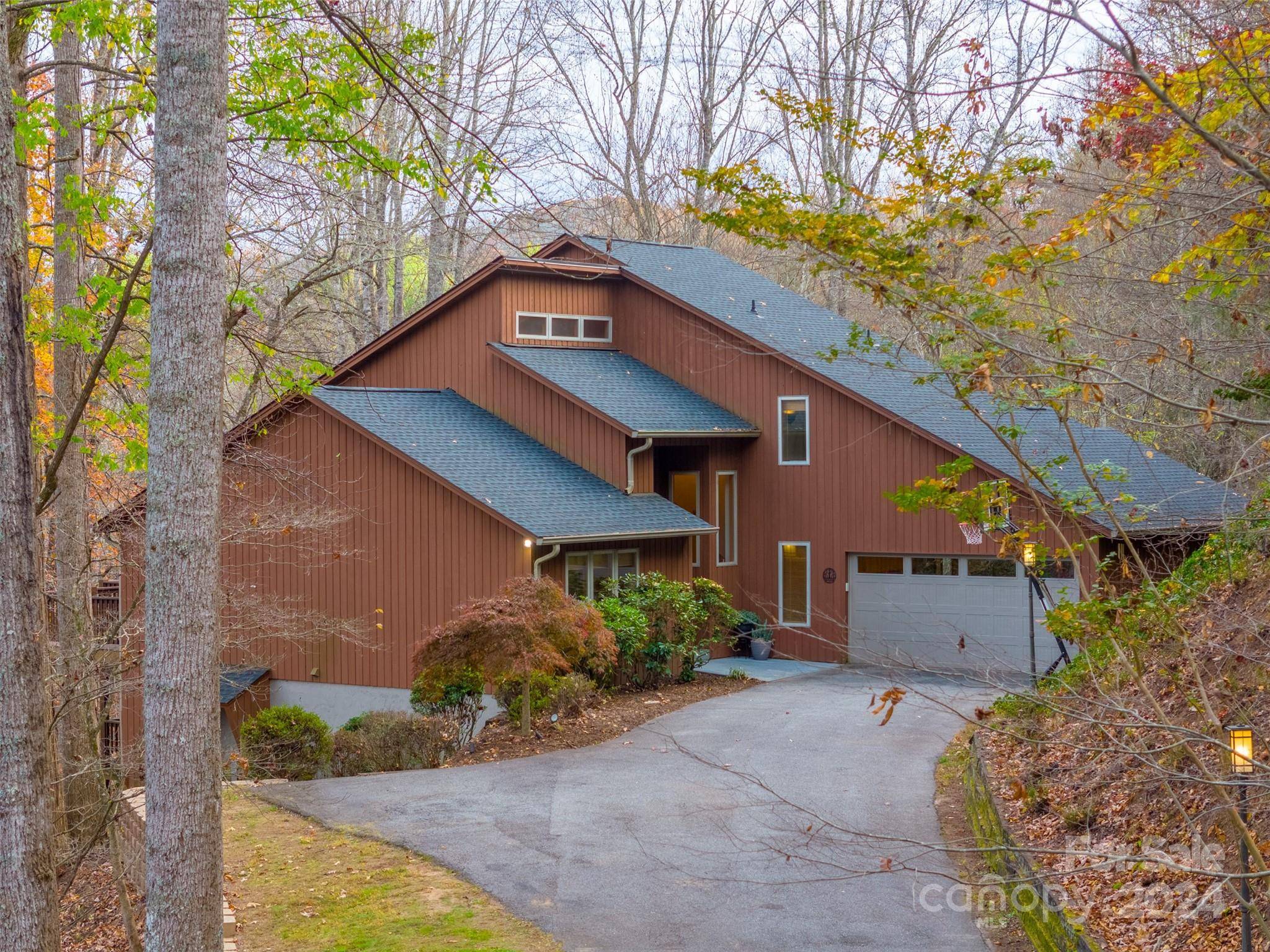 Sylva, NC 28779,189 Berry Hill DR