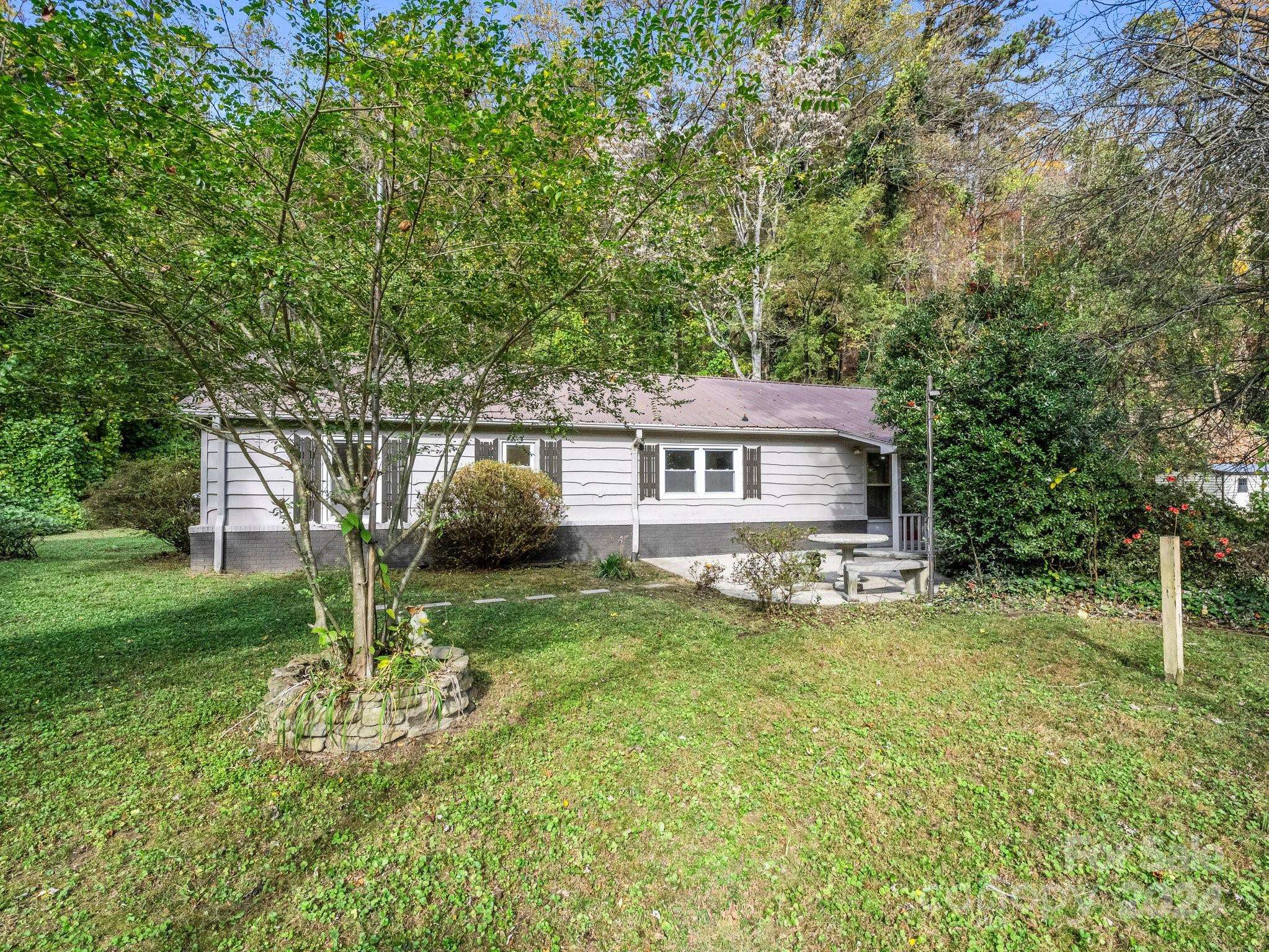 Tryon, NC 28782,3016 US 176 HWY