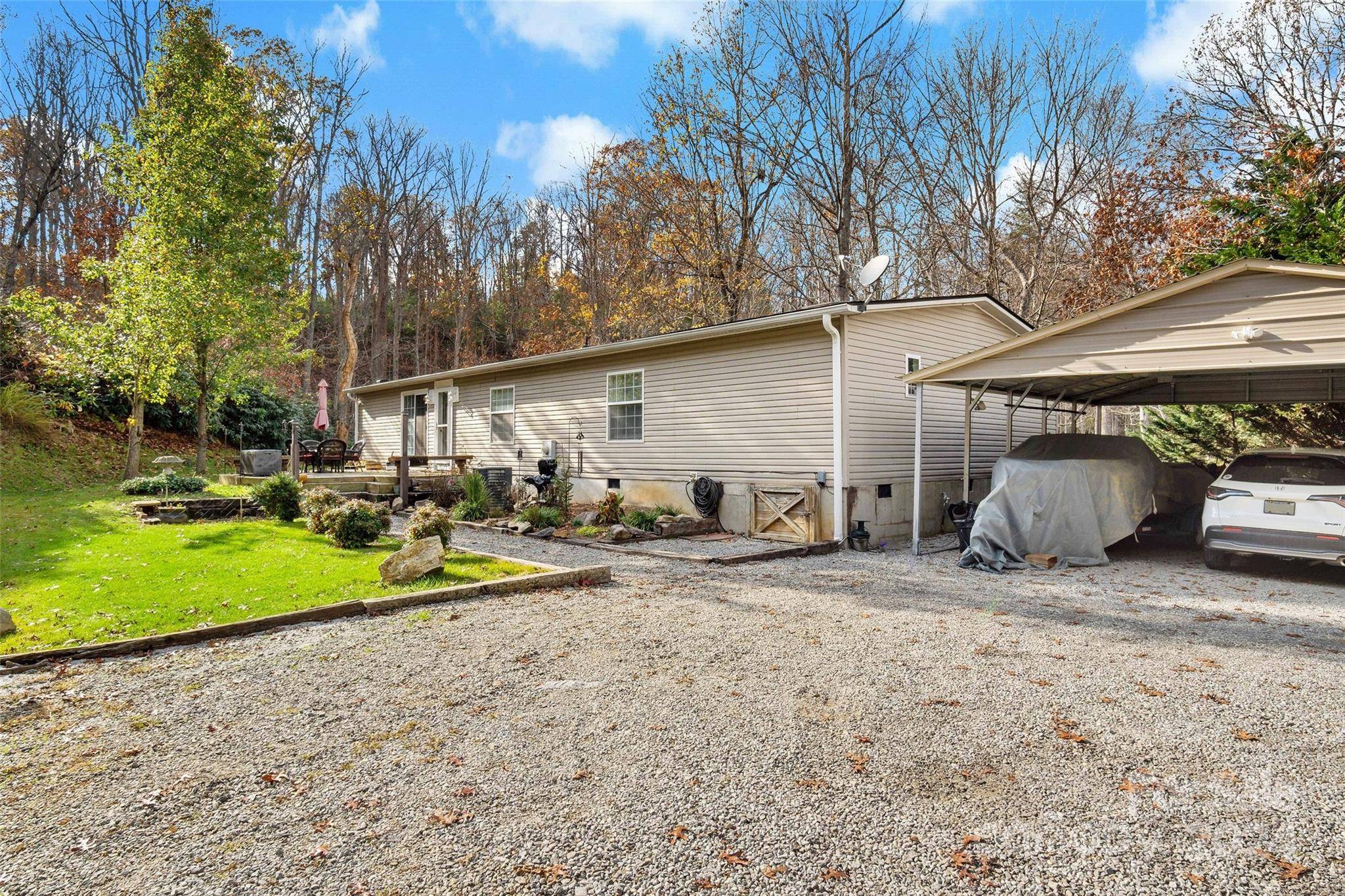 Fairview, NC 28730,15 Sparky LN