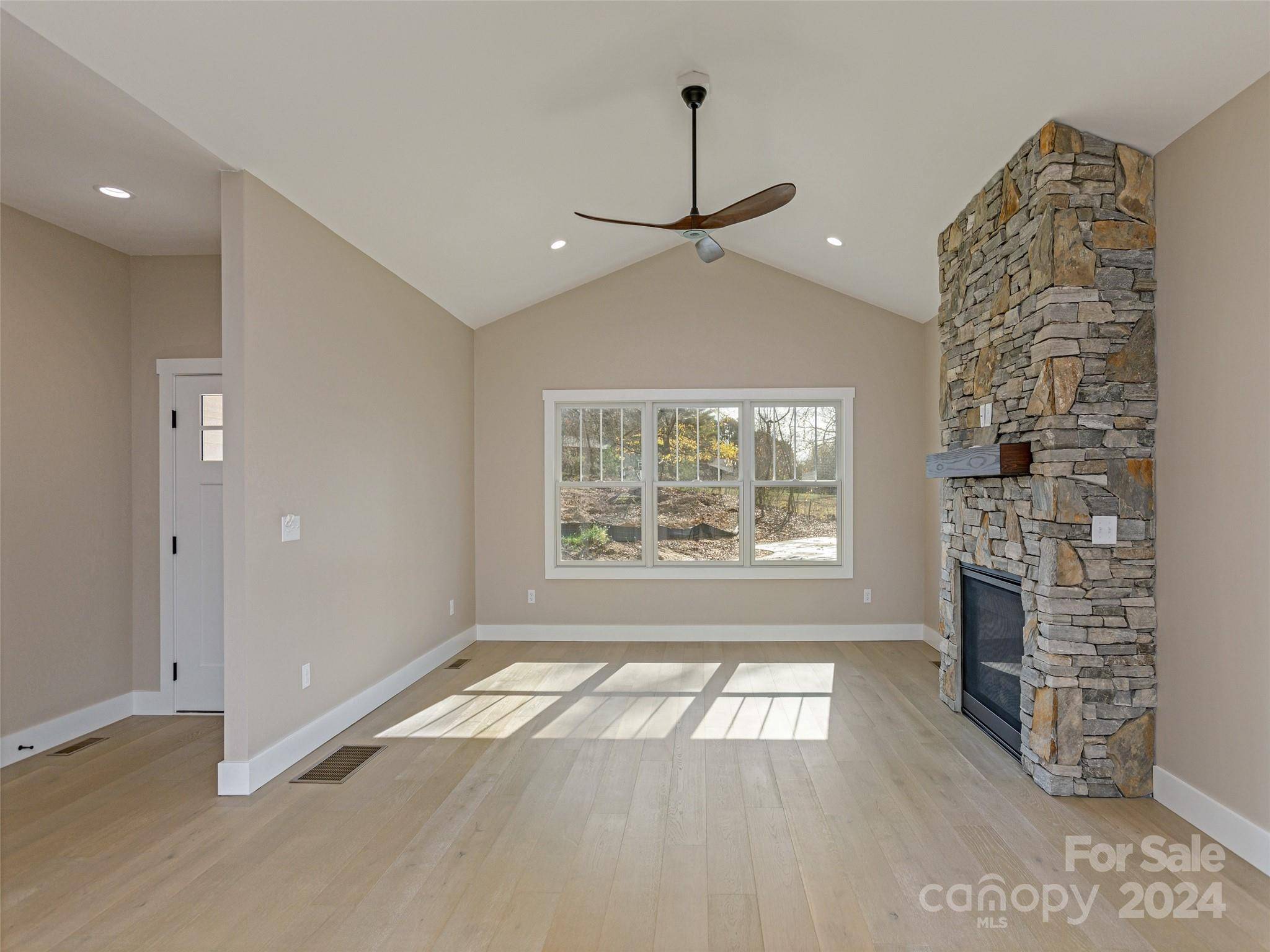 Hendersonville, NC 28792,54 Olde Oak LN