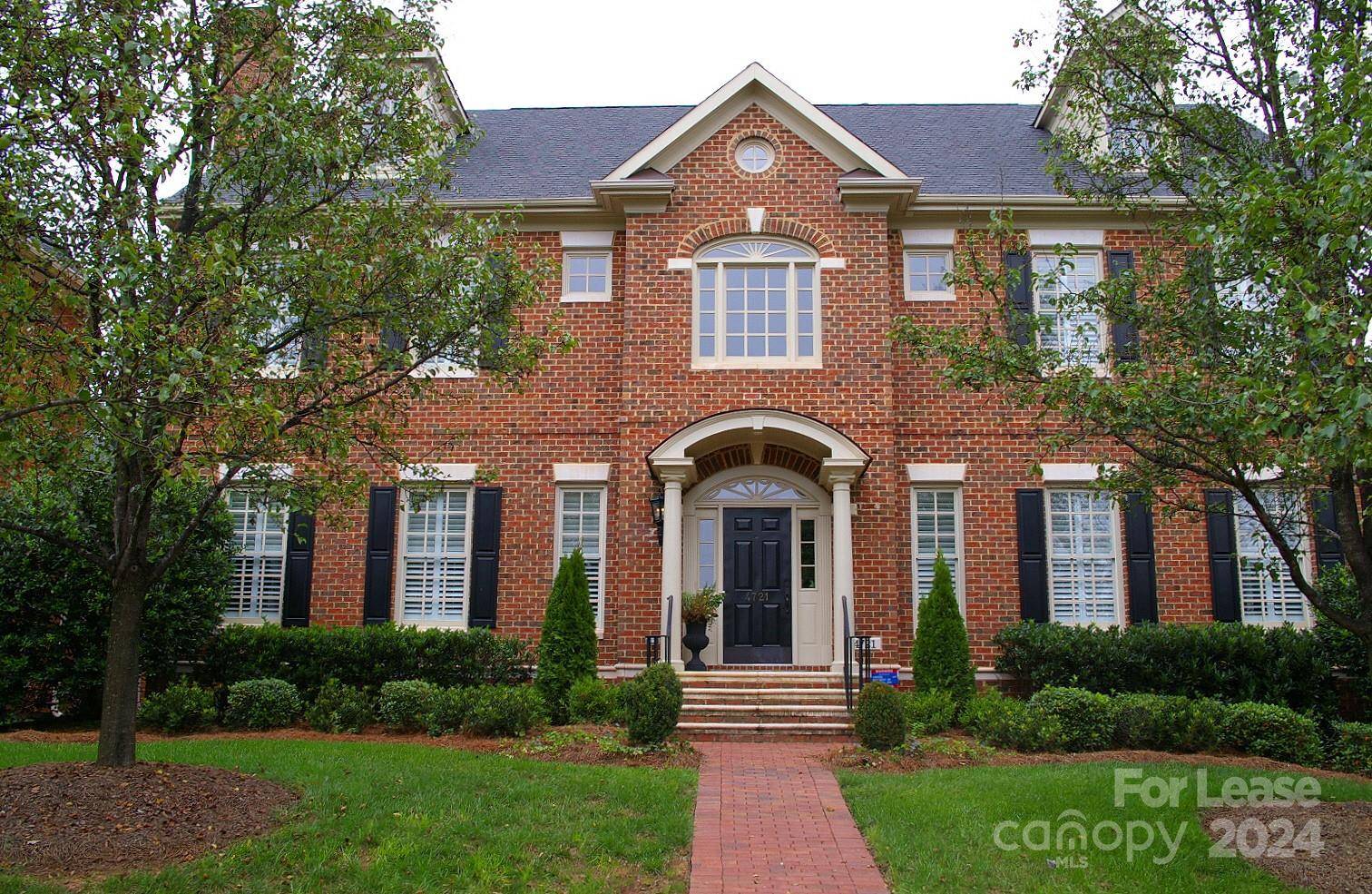 Charlotte, NC 28226,4721 Cambridge Crescent DR