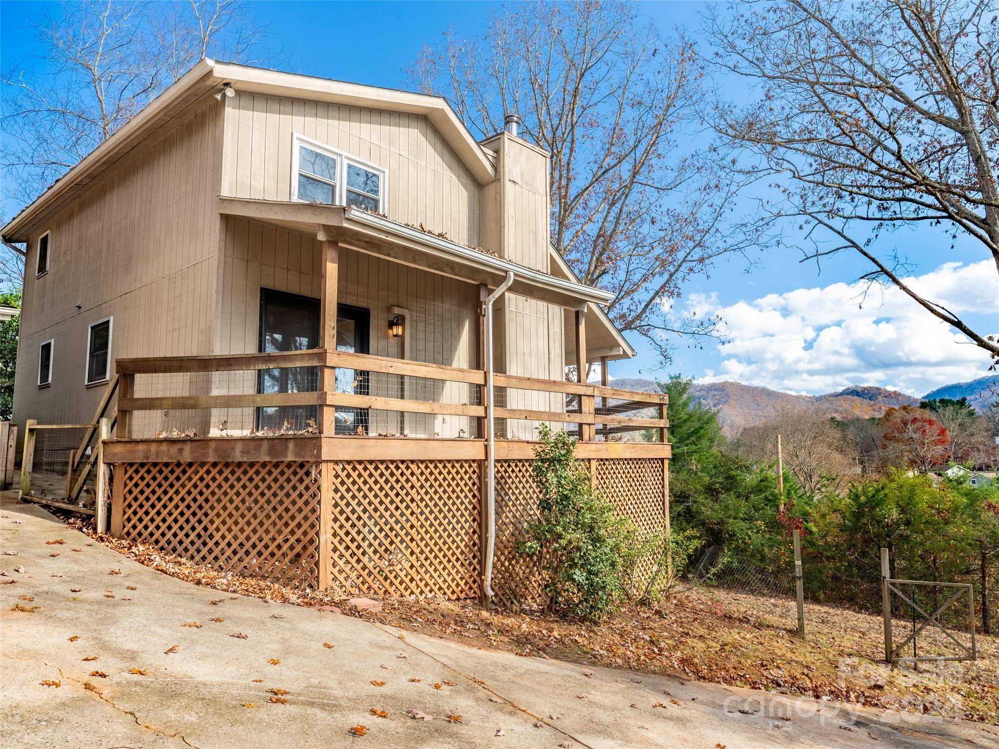 Waynesville, NC 28786,191 Leatherwood RD