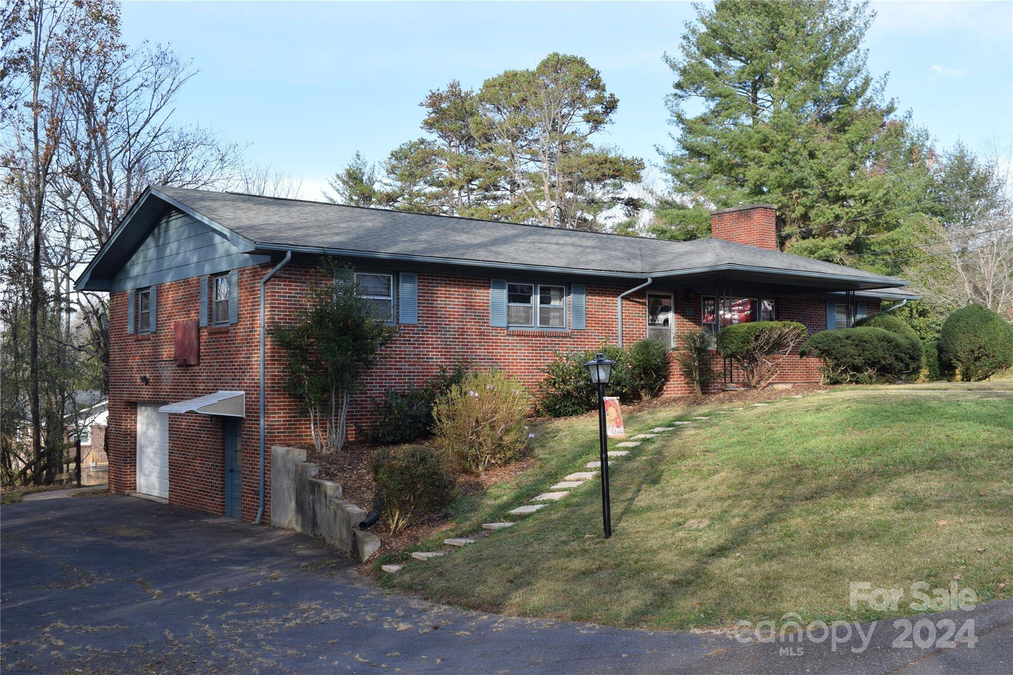 Weaverville, NC 28787,21 Sunset DR