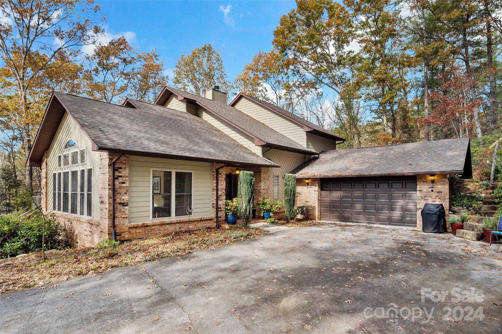 Marion, NC 28752,50 Deep Woods DR