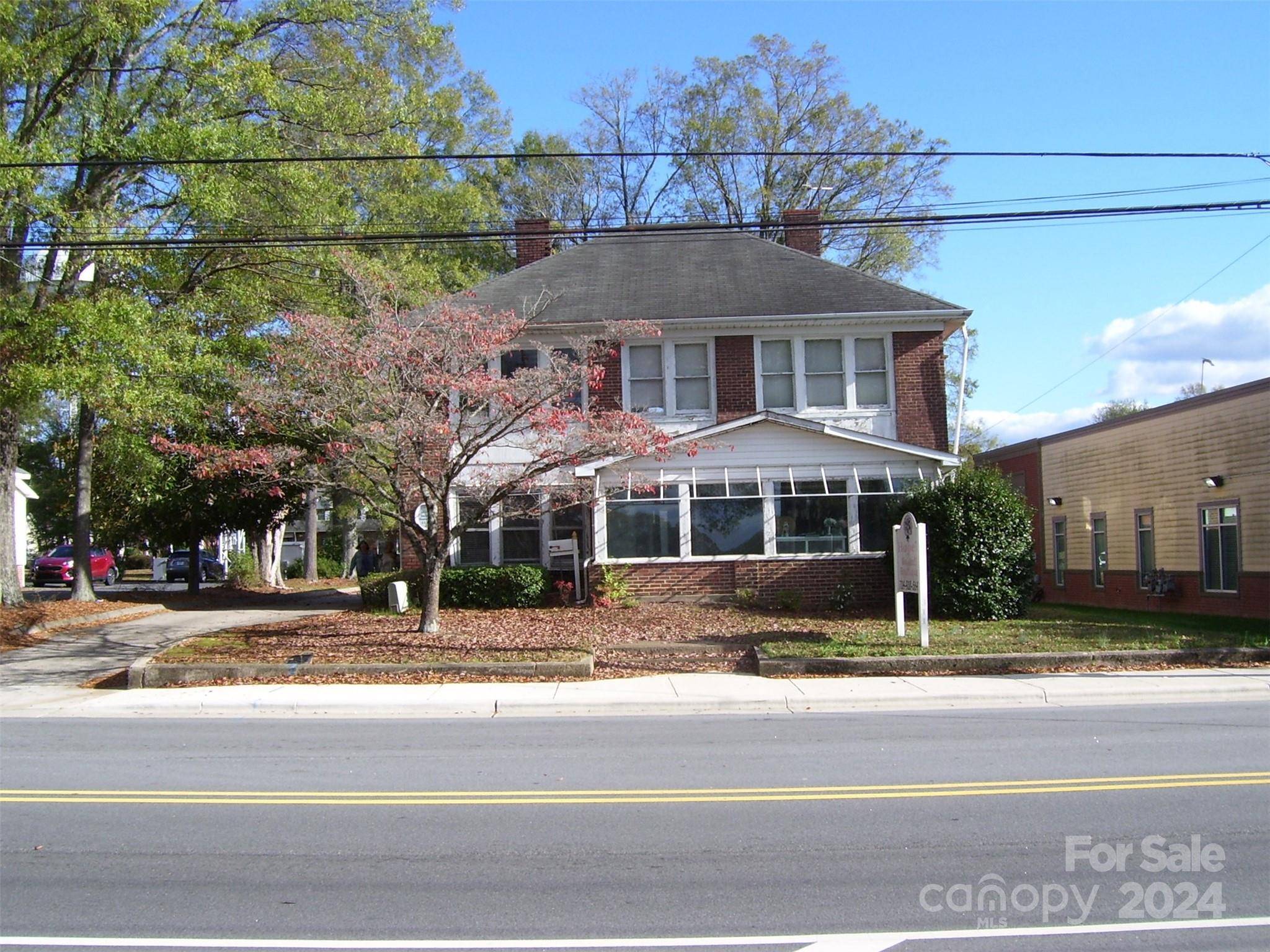 Kannapolis, NC 28081,311 S Main ST