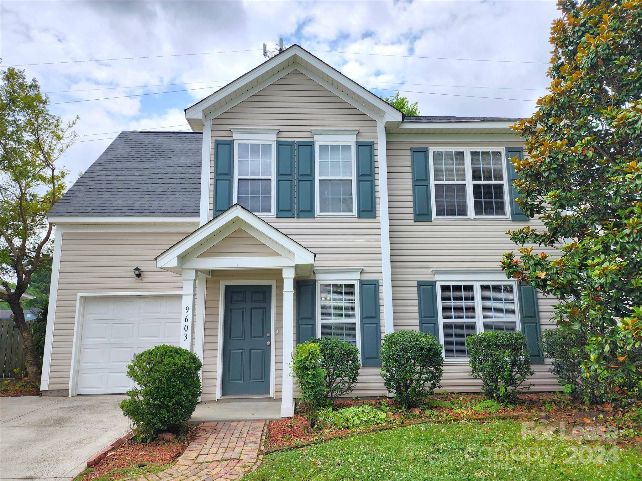 Charlotte, NC 28269,9603 Forest Path DR